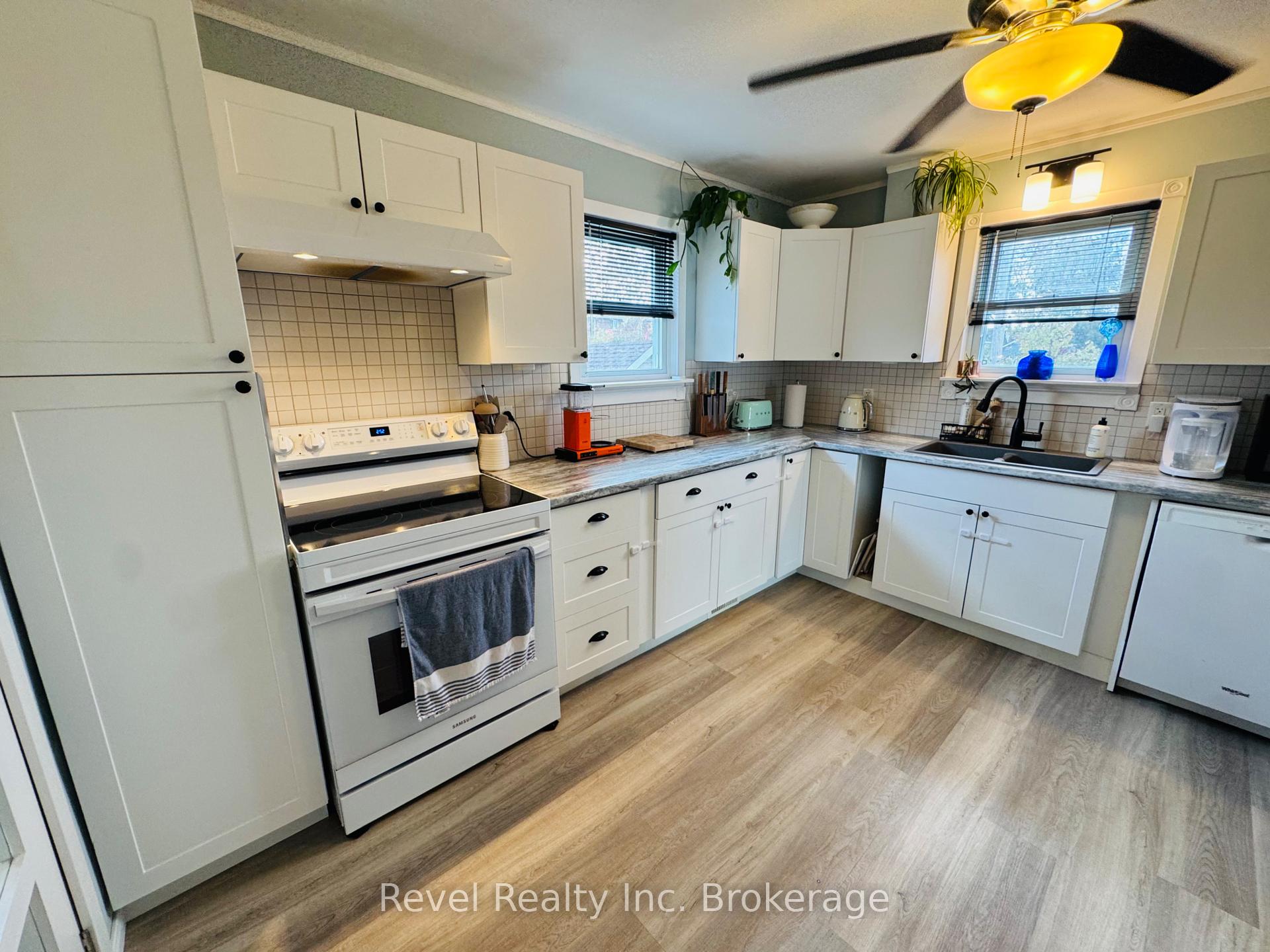 Photo 11 of 2131 Pearson Street, North Bay, Widdifield — HOMEH
