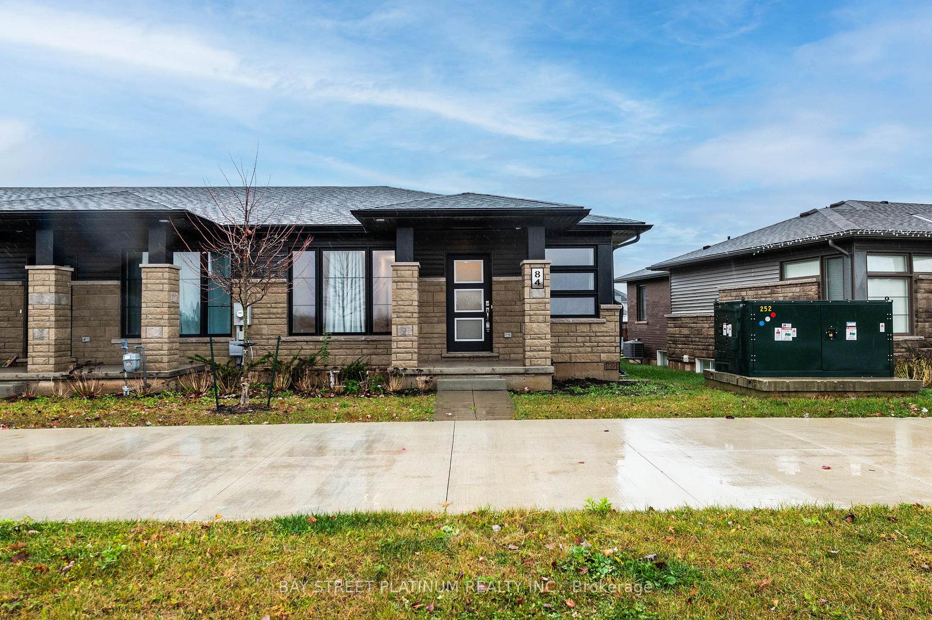 Photo 1 of 84 Summersides Boulevard, Pelham, Fonthill — HOMEH