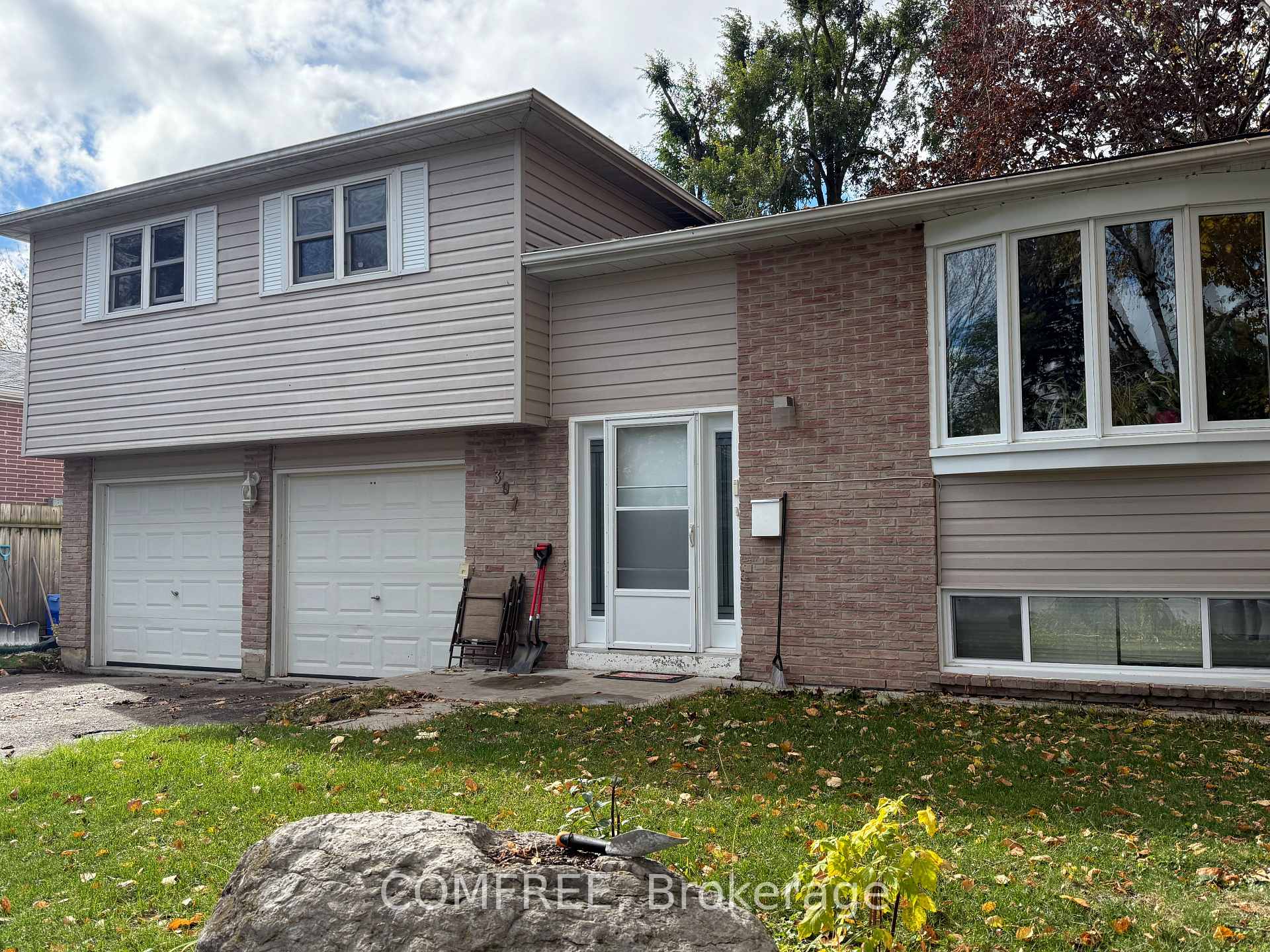 Front of 391 Raymond Avenue