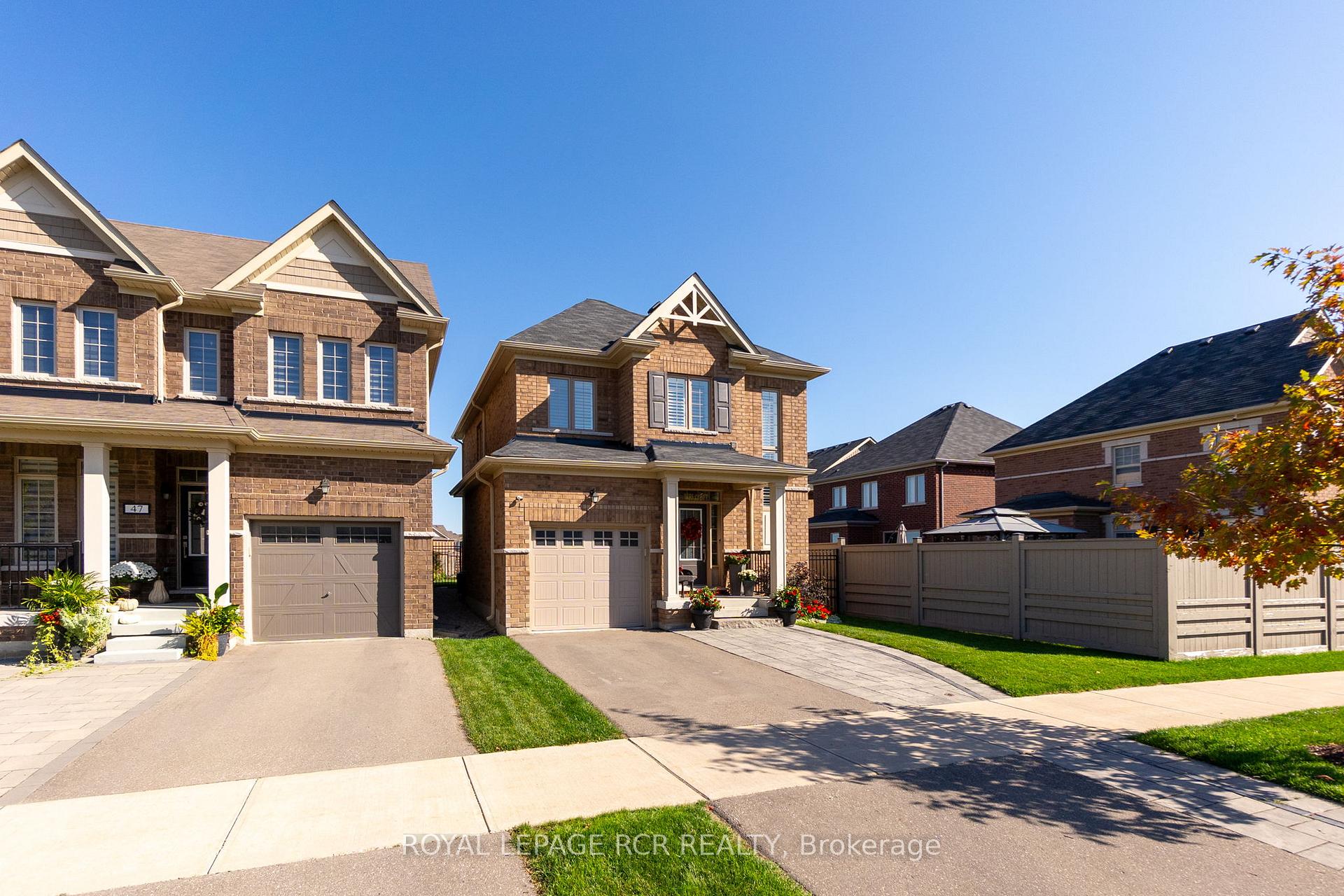 Photo 2 of 45 Martin Trail, New Tecumseth, Tottenham — HOMEH