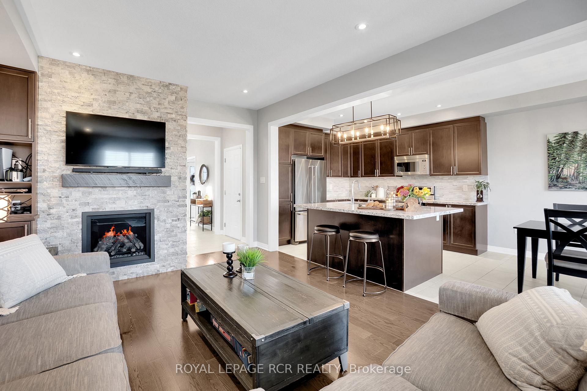 Photo 6 of 45 Martin Trail, New Tecumseth, Tottenham — HOMEH