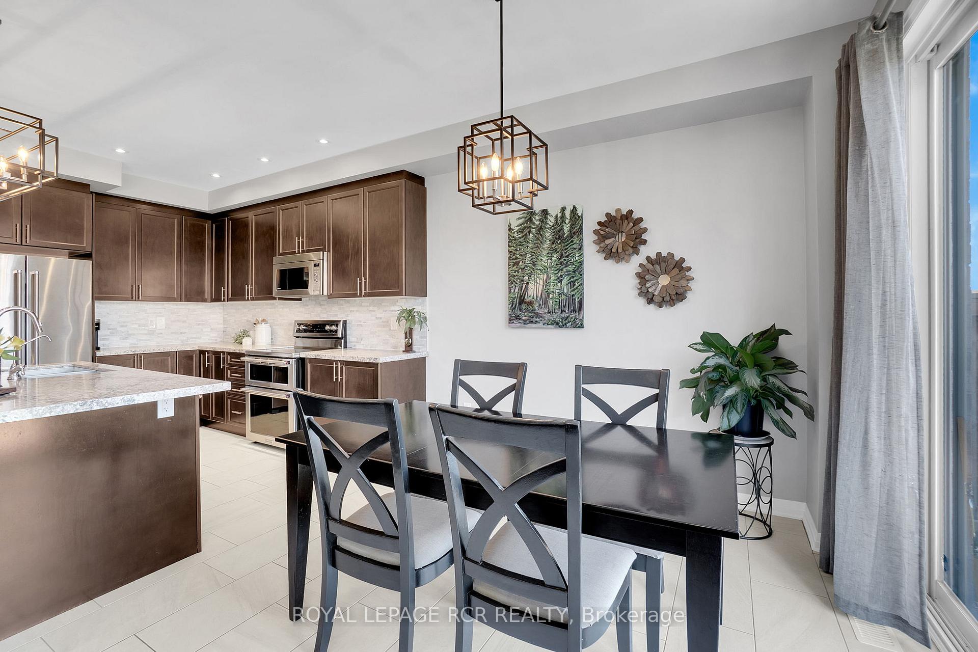 Photo 13 of 45 Martin Trail, New Tecumseth, Tottenham — HOMEH
