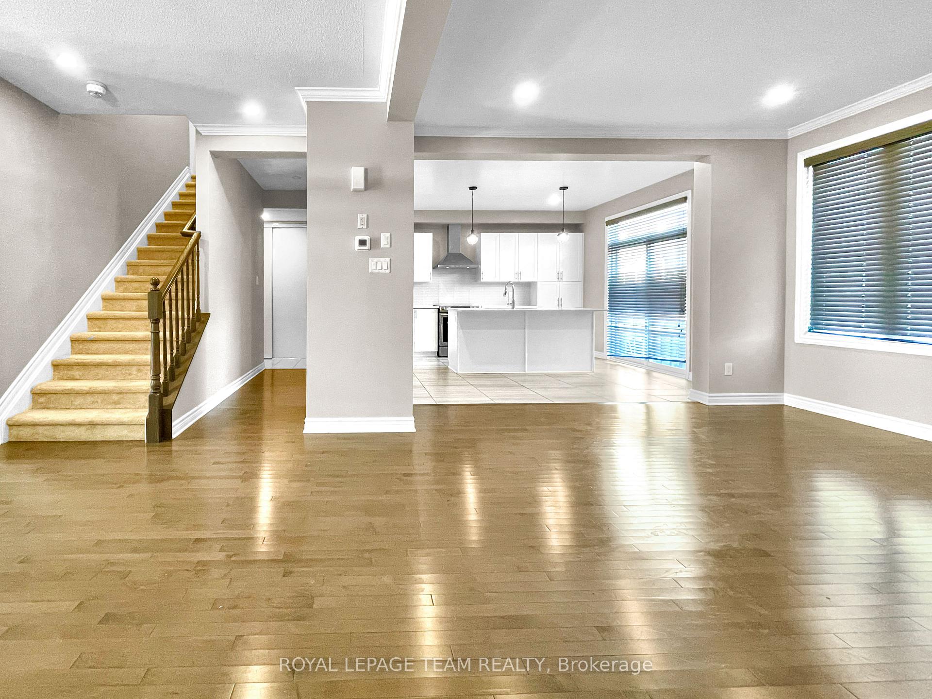 Photo 3 of 670 Decoeur Drive, Ottawa, Avalon West — HOMEH
