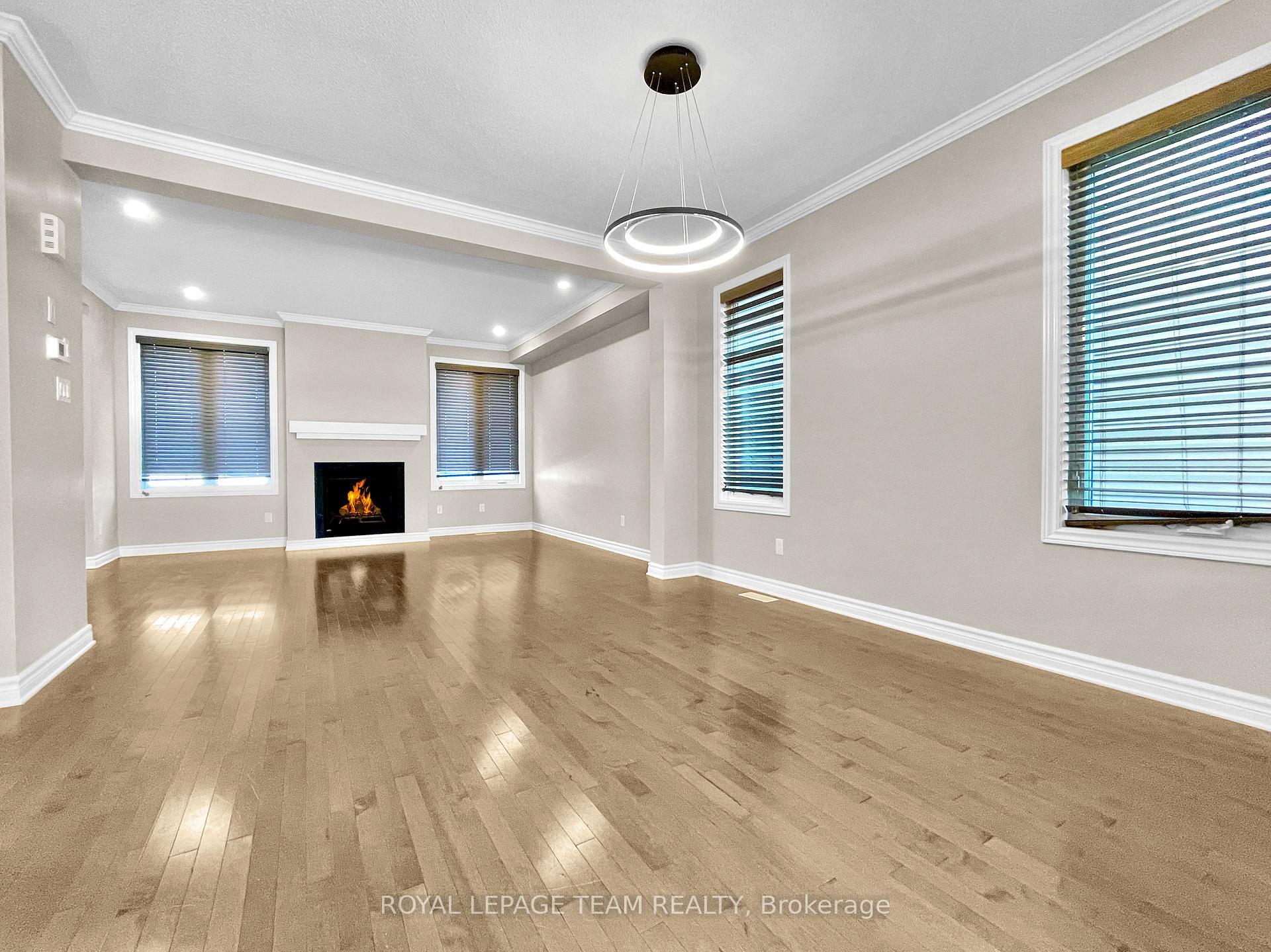 Photo 15 of 670 Decoeur Drive, Ottawa, Avalon West — HOMEH