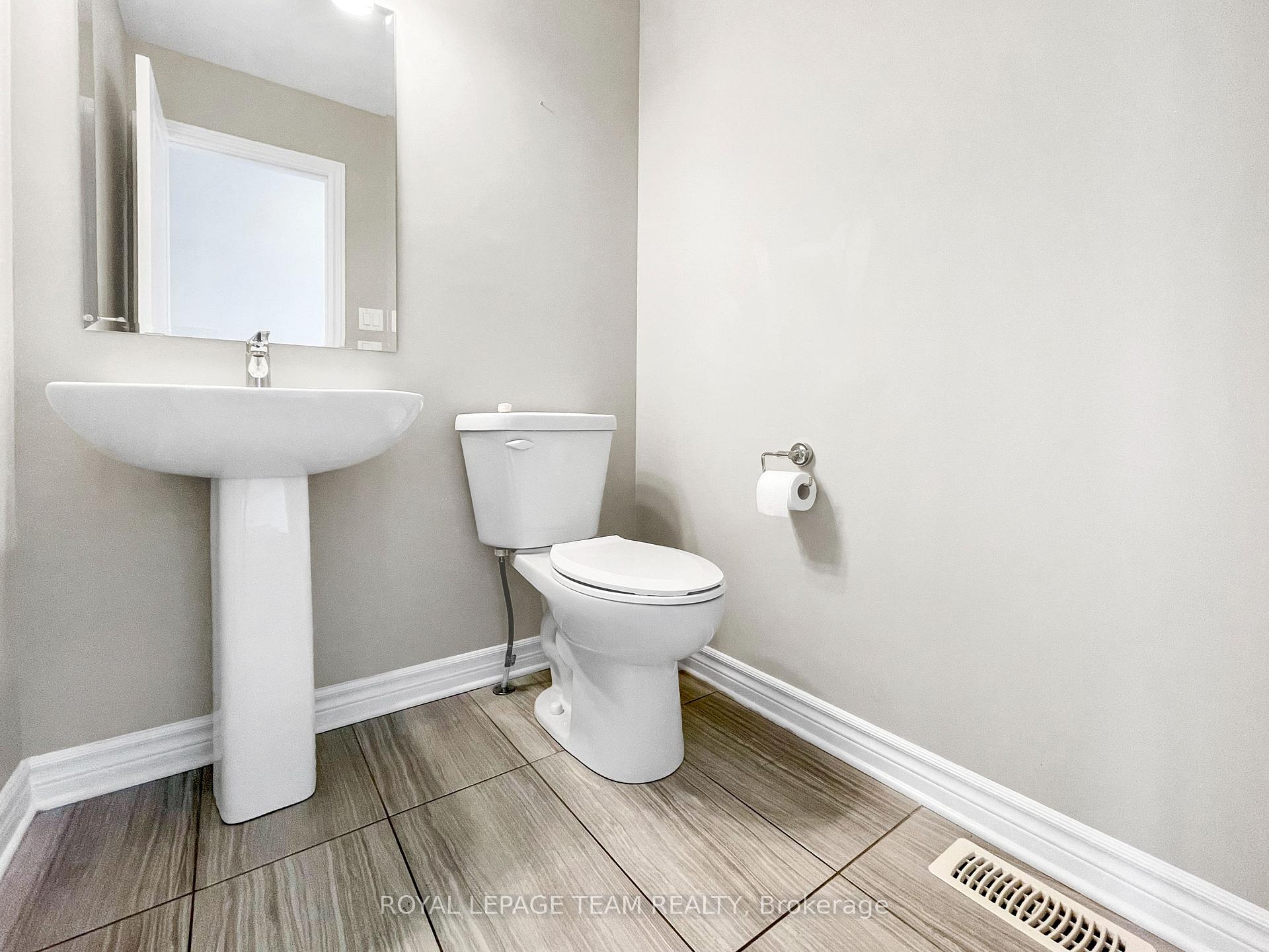 Photo 18 of 670 Decoeur Drive, Ottawa, Avalon West — HOMEH