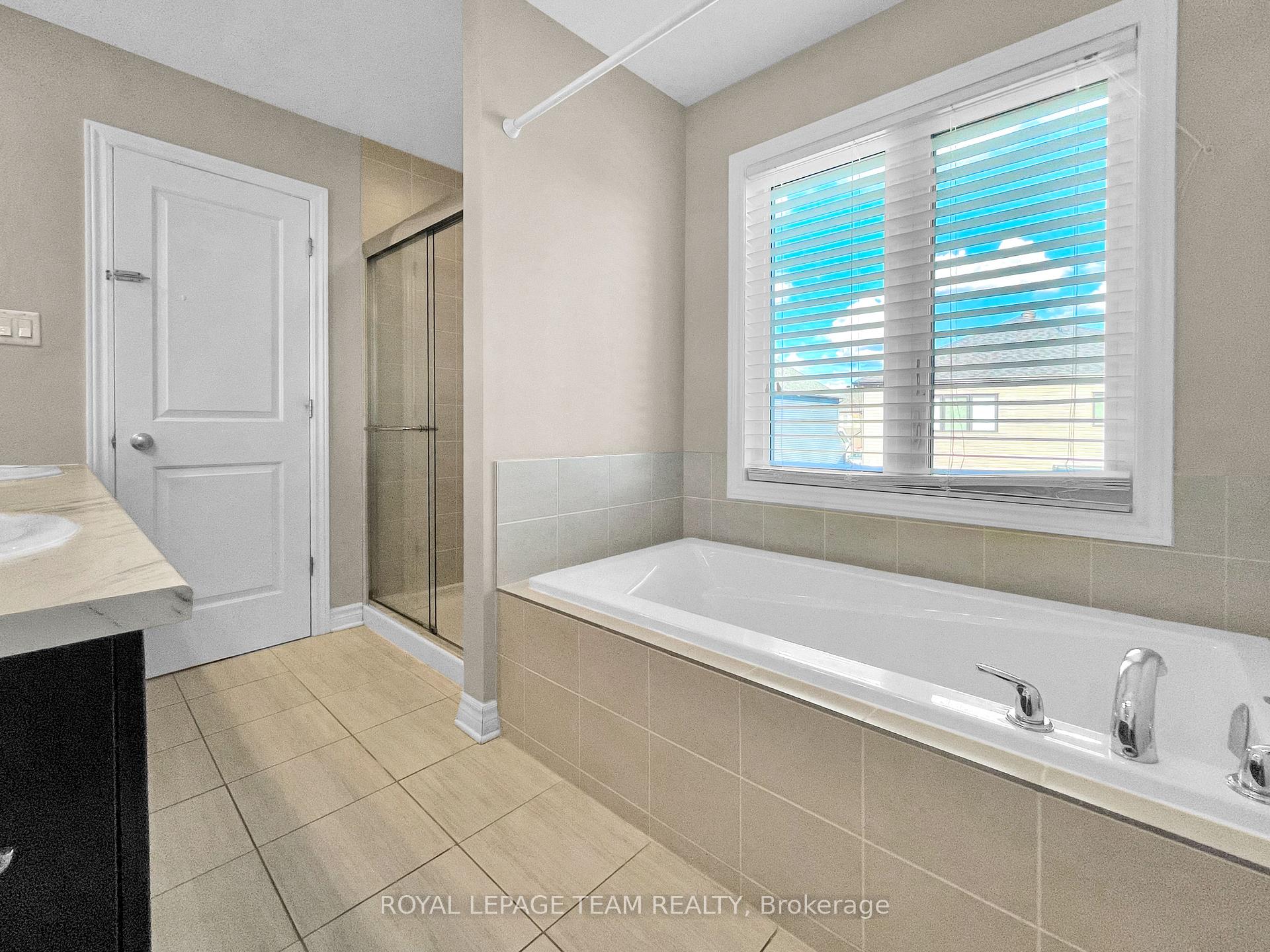Photo 31 of 670 Decoeur Drive, Ottawa, Avalon West — HOMEH