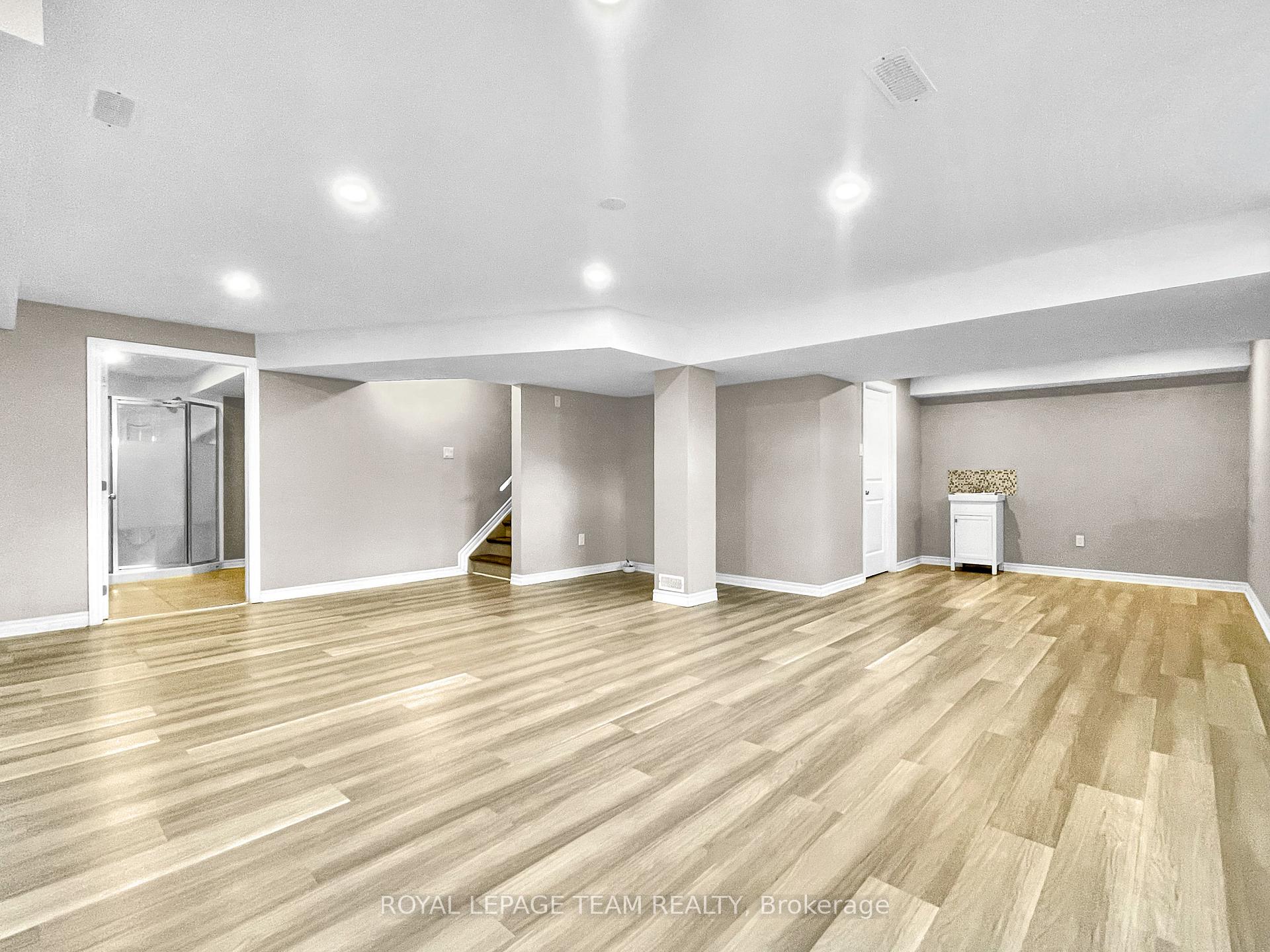 Photo 40 of 670 Decoeur Drive, Ottawa, Avalon West — HOMEH