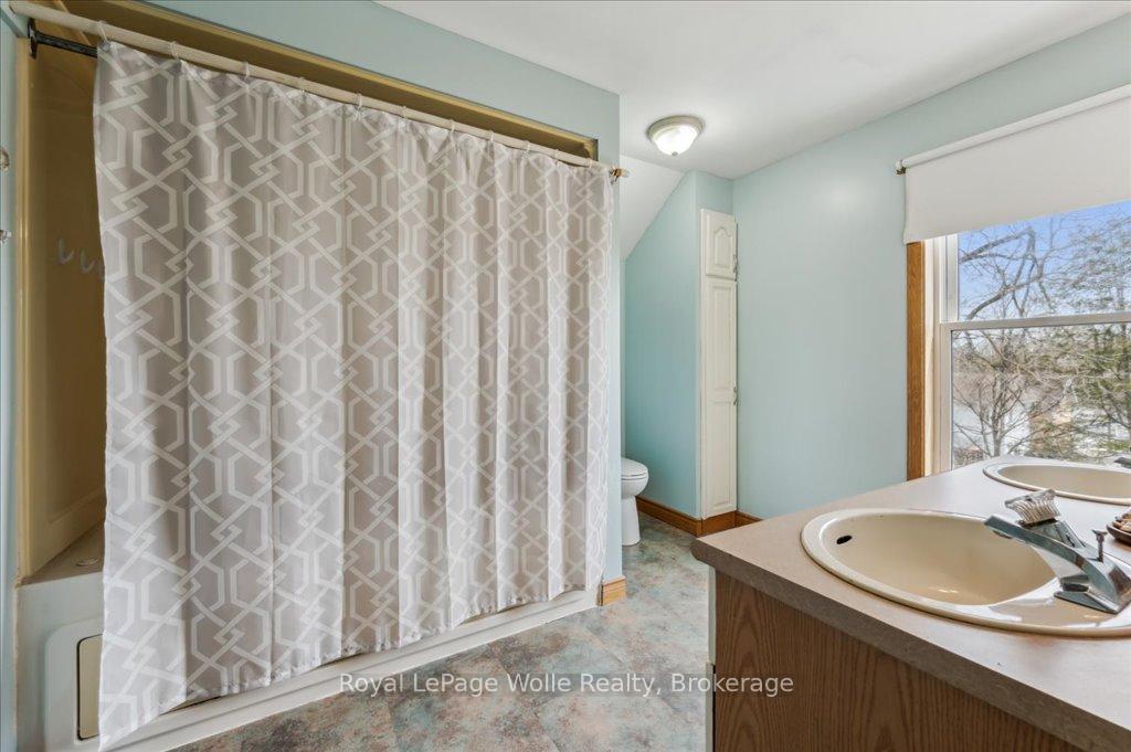 Photo 25 of 454 Wallace Avenue N, North Perth, Listowel — HOMEH