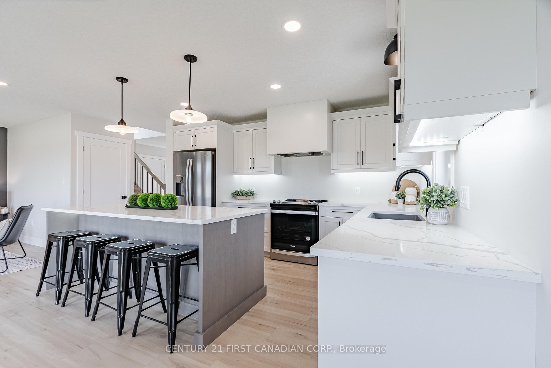 Photo 14 of 105 Atkinson Street, North Middlesex, Alisa Craig — HOMEH