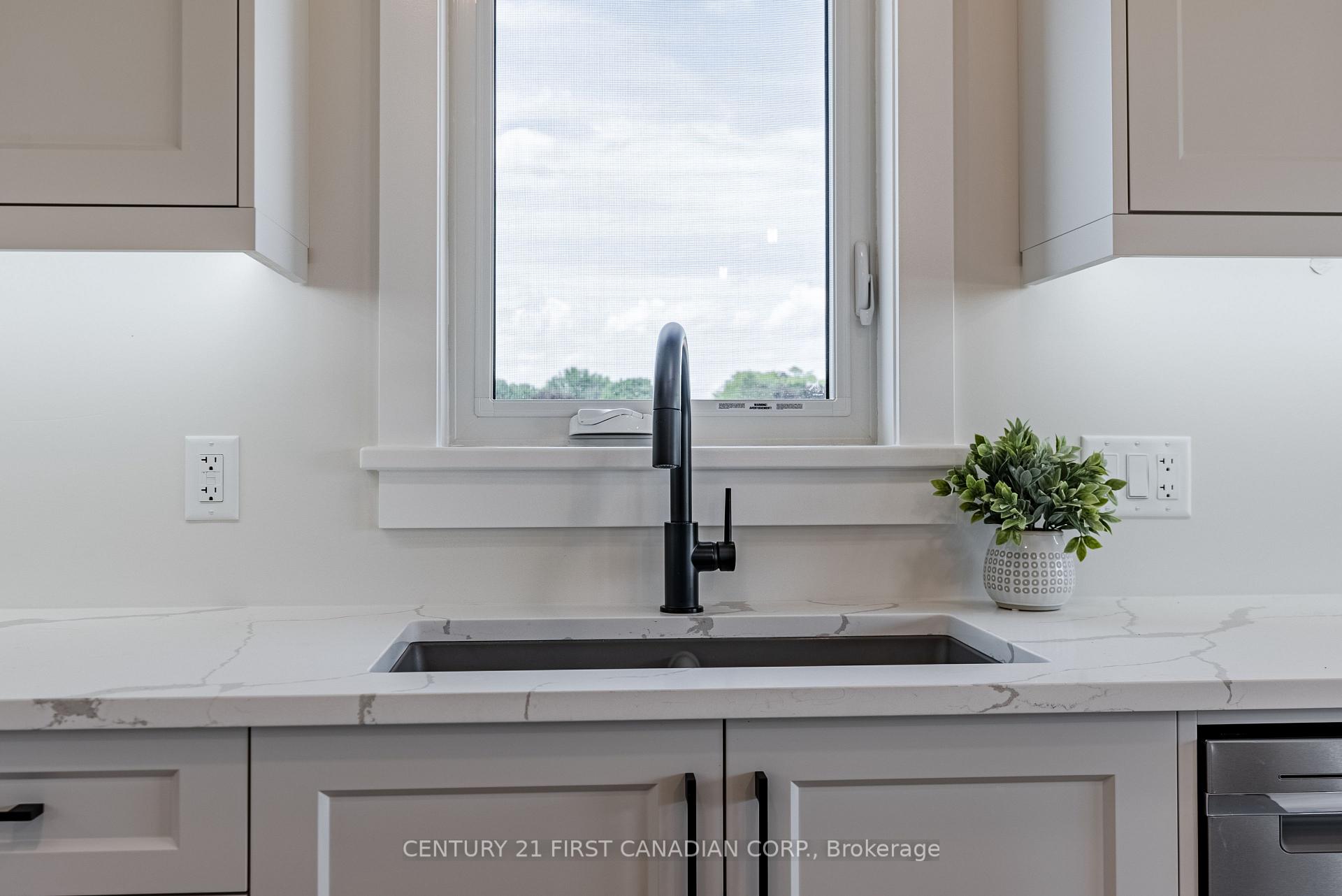 Photo 18 of 105 Atkinson Street, North Middlesex, Alisa Craig — HOMEH