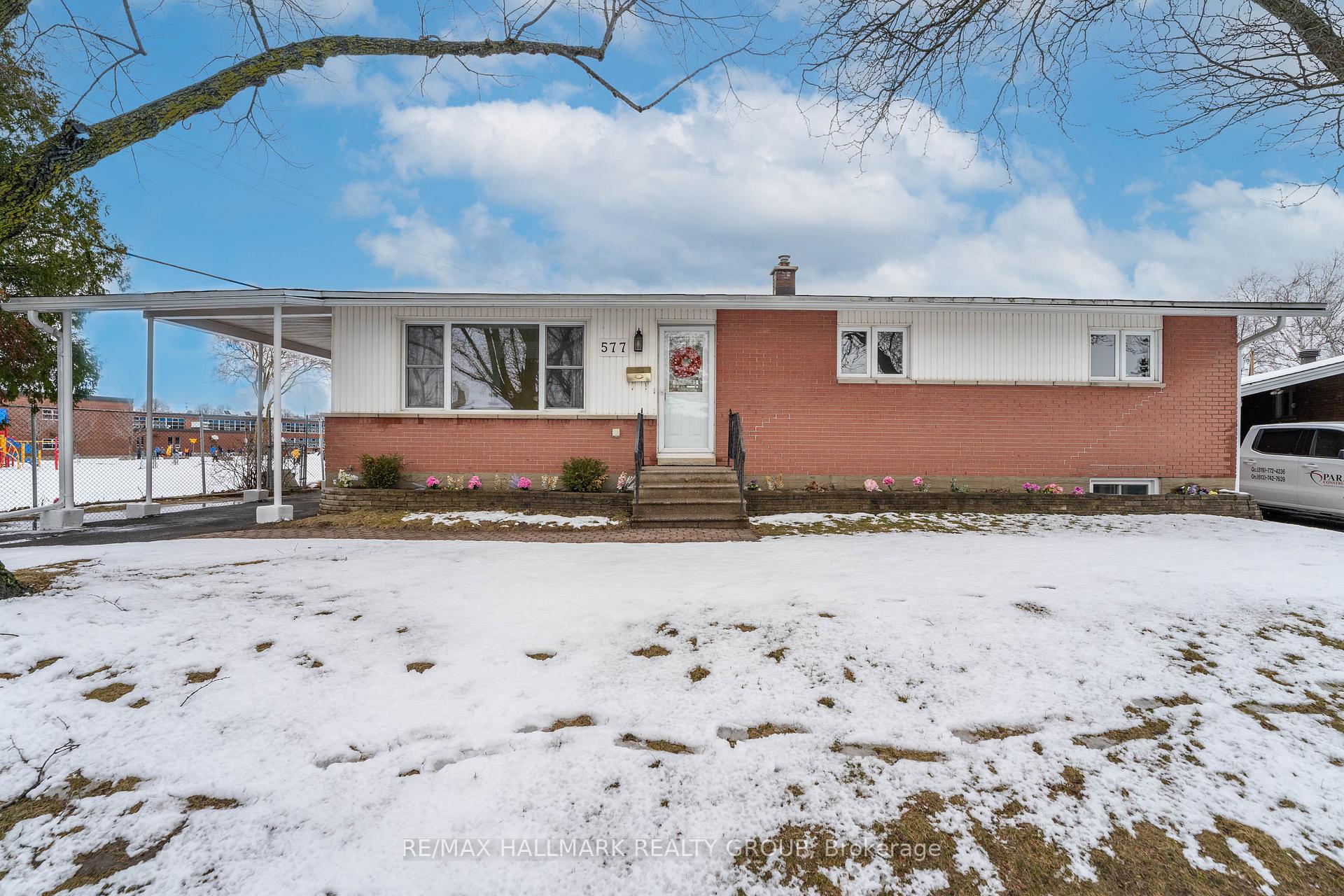 Photo 1 of 577 Clarke Avenue, Ottawa, Castle Heights/Rideau High — HOMEH