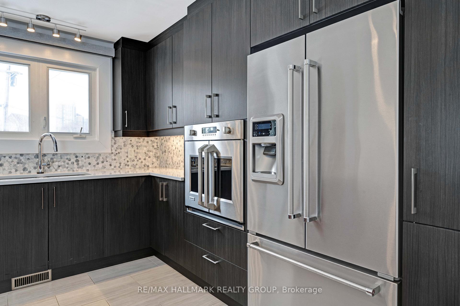 Photo 7 of 577 Clarke Avenue, Ottawa, Castle Heights/Rideau High — HOMEH
