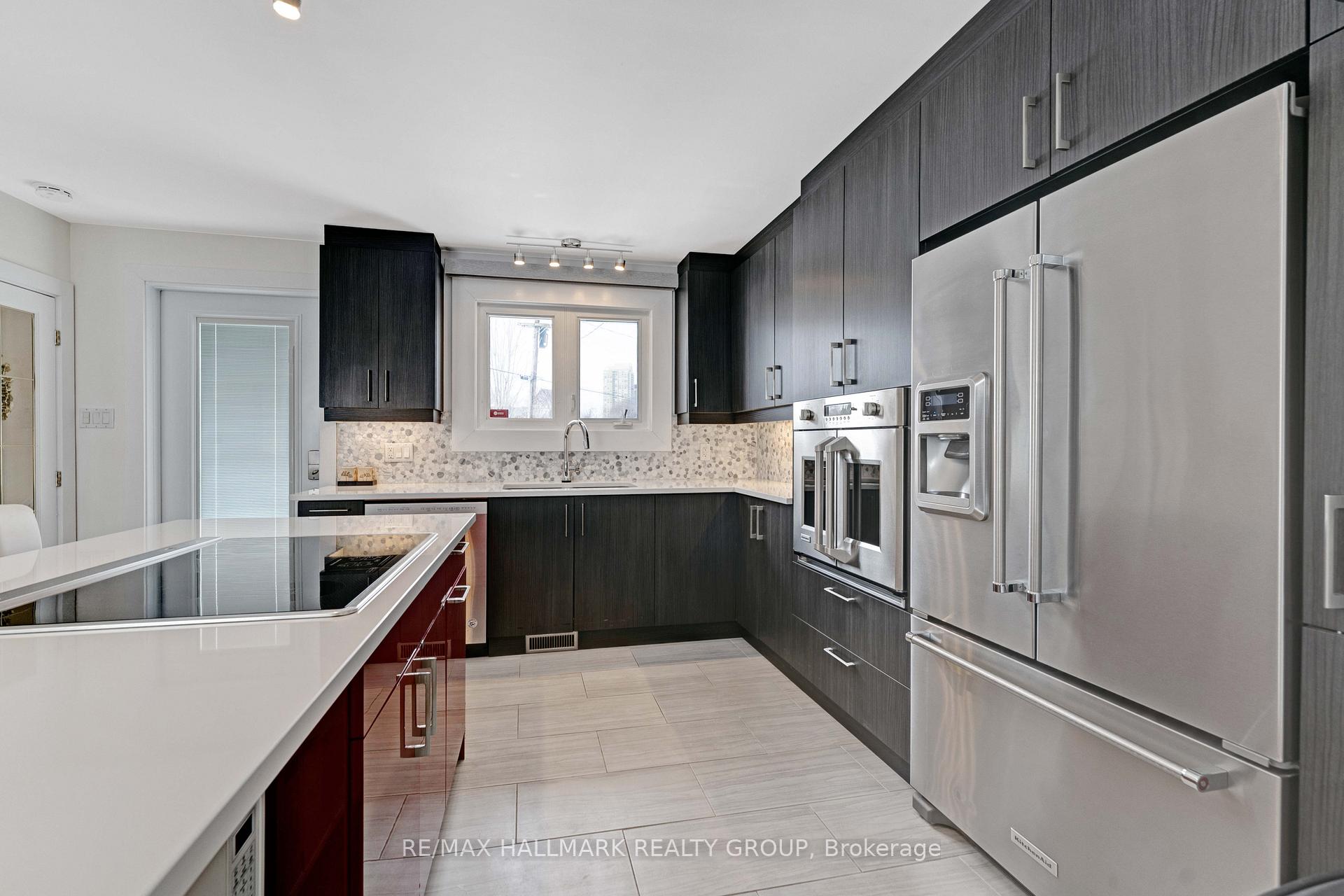 Photo 10 of 577 Clarke Avenue, Ottawa, Castle Heights/Rideau High — HOMEH