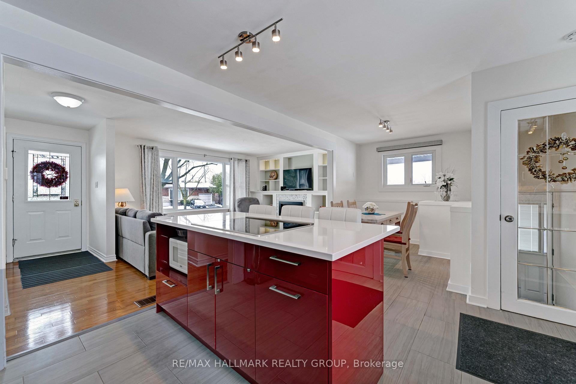 Photo 11 of 577 Clarke Avenue, Ottawa, Castle Heights/Rideau High — HOMEH