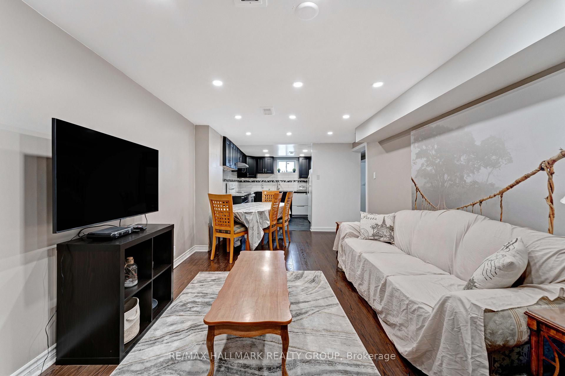 Photo 21 of 577 Clarke Avenue, Ottawa, Castle Heights/Rideau High — HOMEH