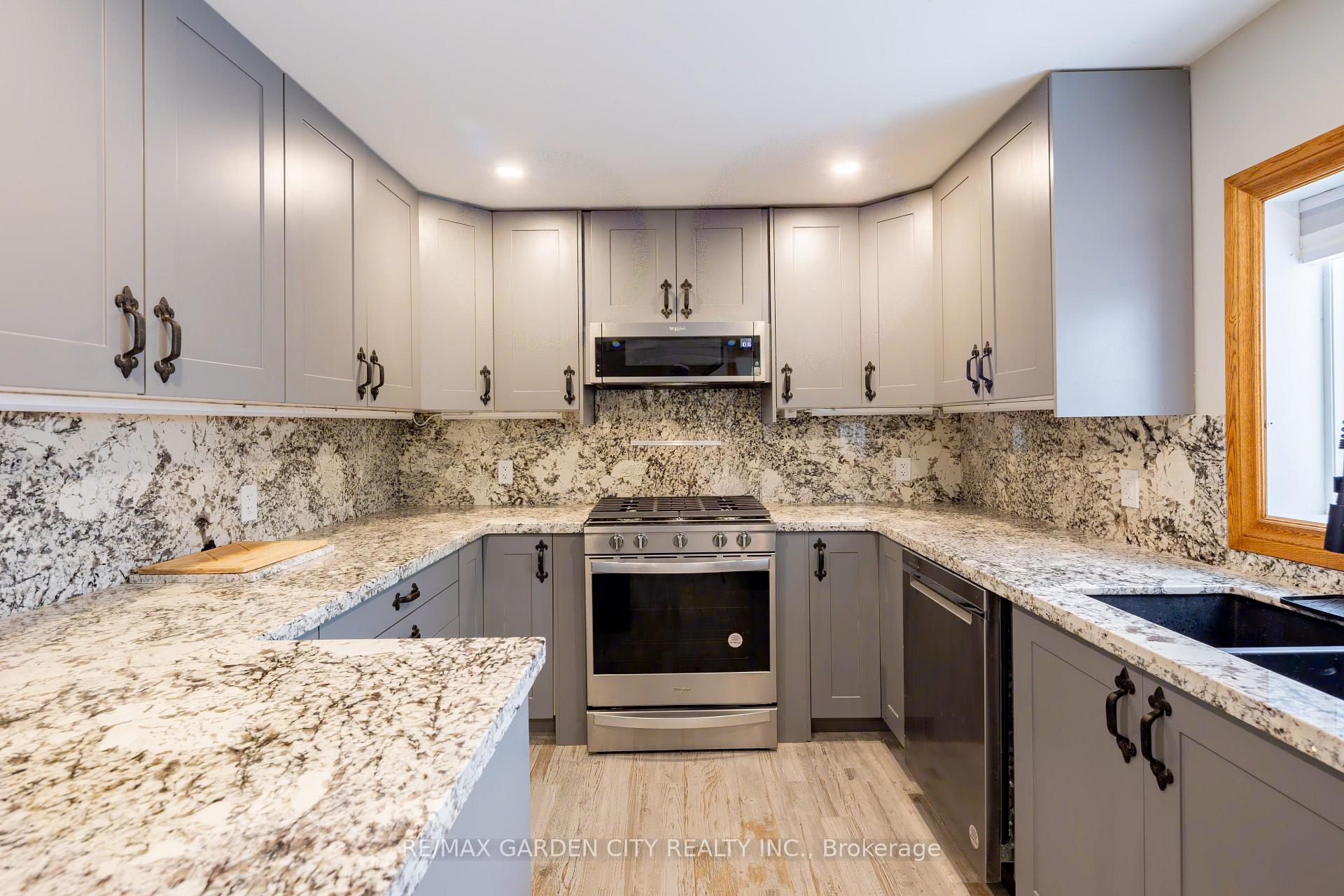 Photo 5 of 952 Twenty Road, Pelham, North Pelham — HOMEH