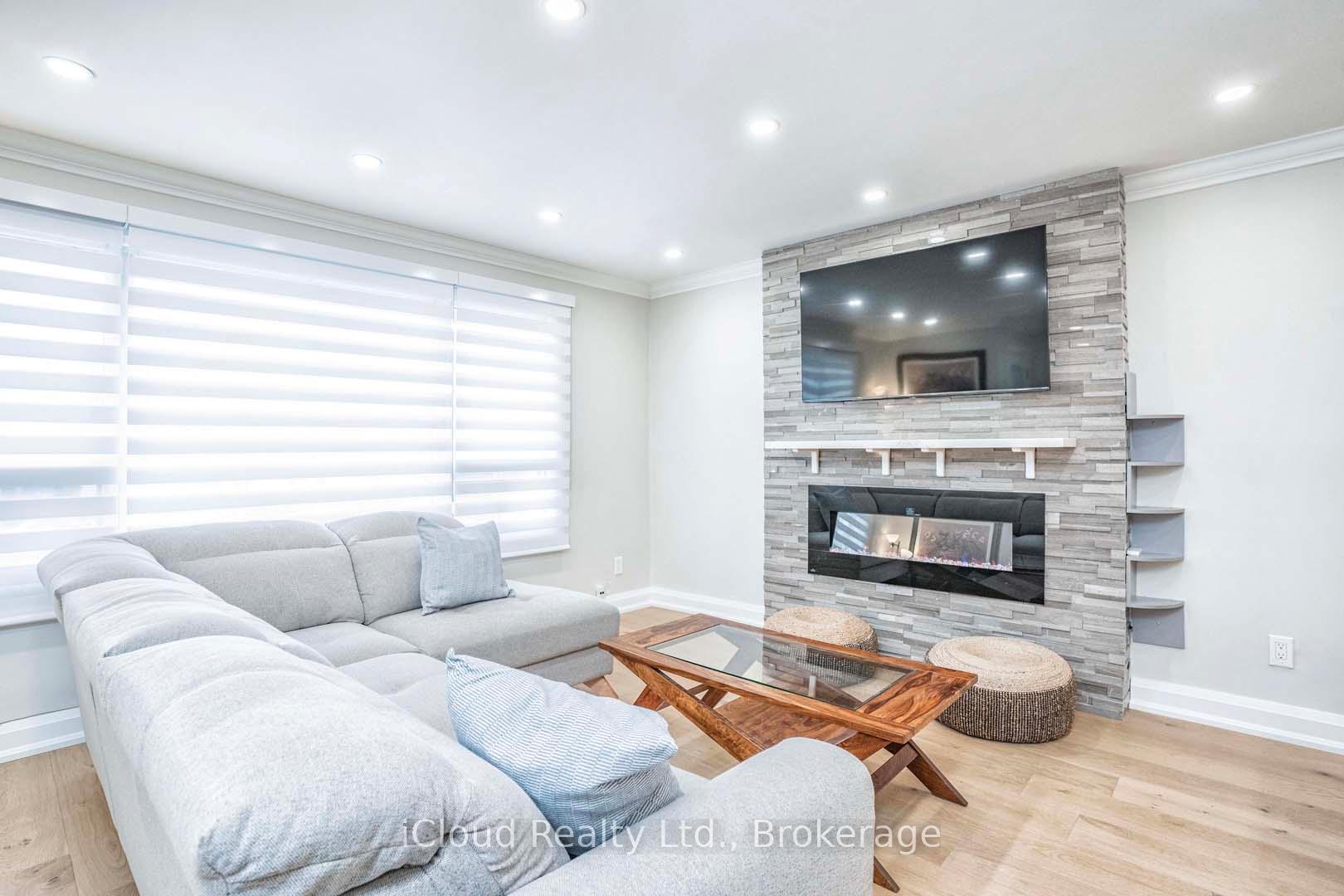 Photo 20 of 26 Joycelyn Drive, Mississauga, Streetsville — HOMEH