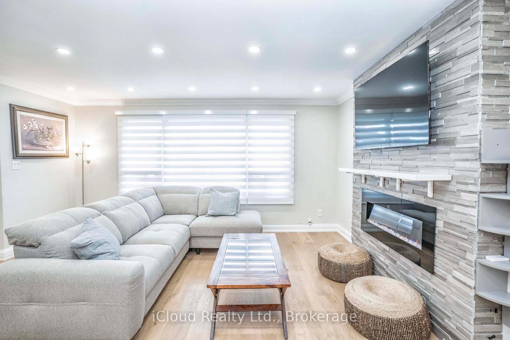 Photo 8 of 26 Joycelyn Drive, Mississauga, Streetsville — HOMEH