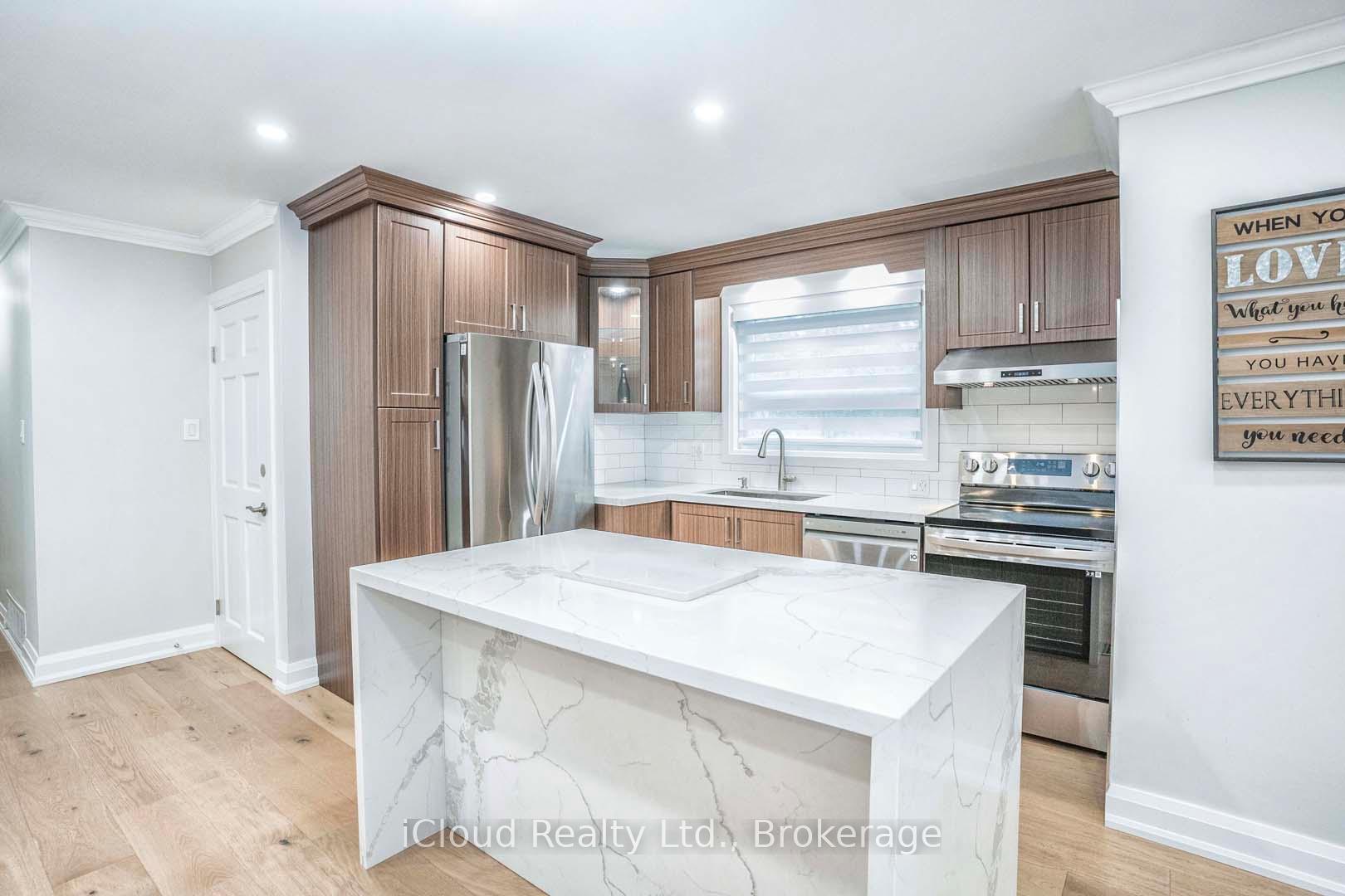 Photo 16 of 26 Joycelyn Drive, Mississauga, Streetsville — HOMEH