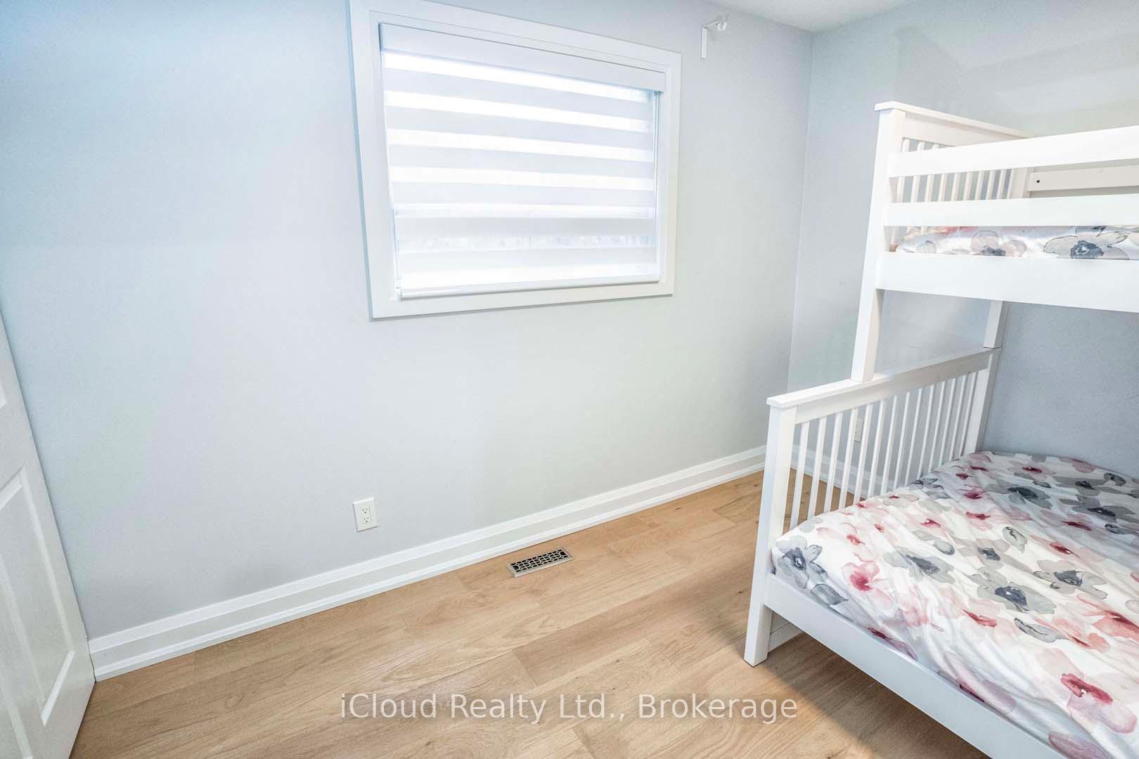 Photo 11 of 26 Joycelyn Drive, Mississauga, Streetsville — HOMEH