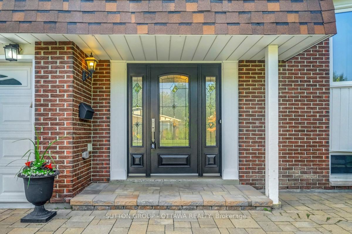 Photo 4 of 6283 Steamer Lane E, Ottawa, Convent Glen South — HOMEH