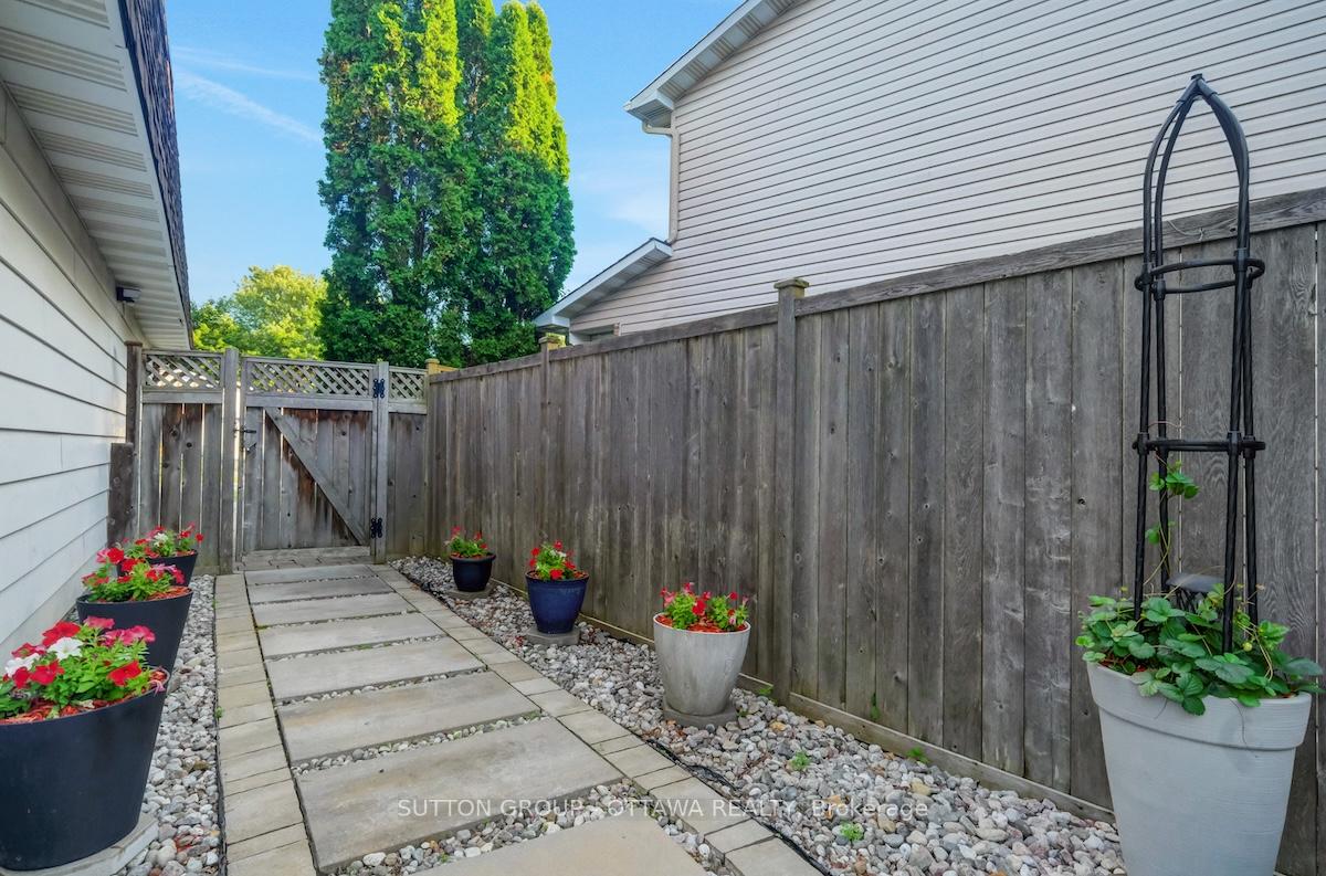 Photo 39 of 6283 Steamer Lane E, Ottawa, Convent Glen South — HOMEH