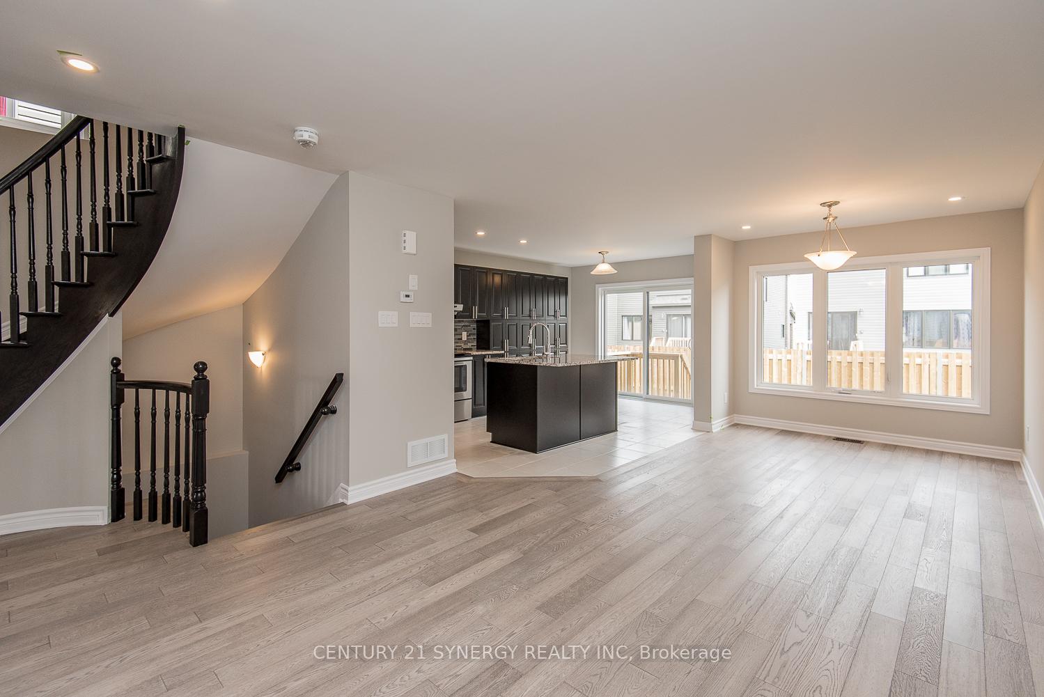 Photo 9 of 607 Trigoria Crescent, Ottawa, Avalon West — HOMEH