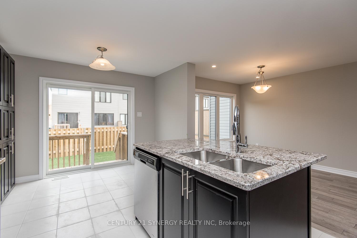 Photo 15 of 607 Trigoria Crescent, Ottawa, Avalon West — HOMEH