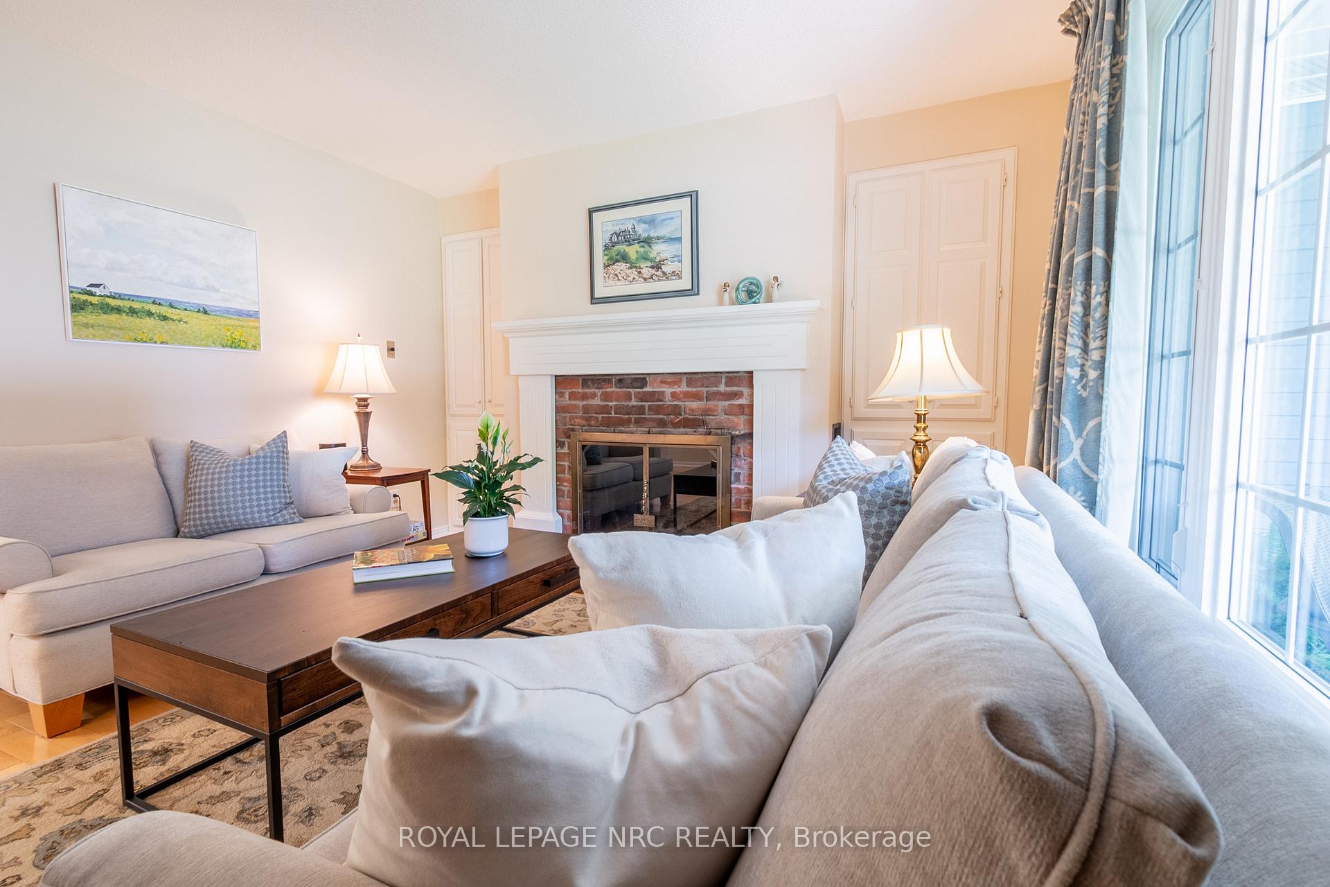 Photo 4 of 3 Vista Drive, Pelham, Fonthill — HOMEH