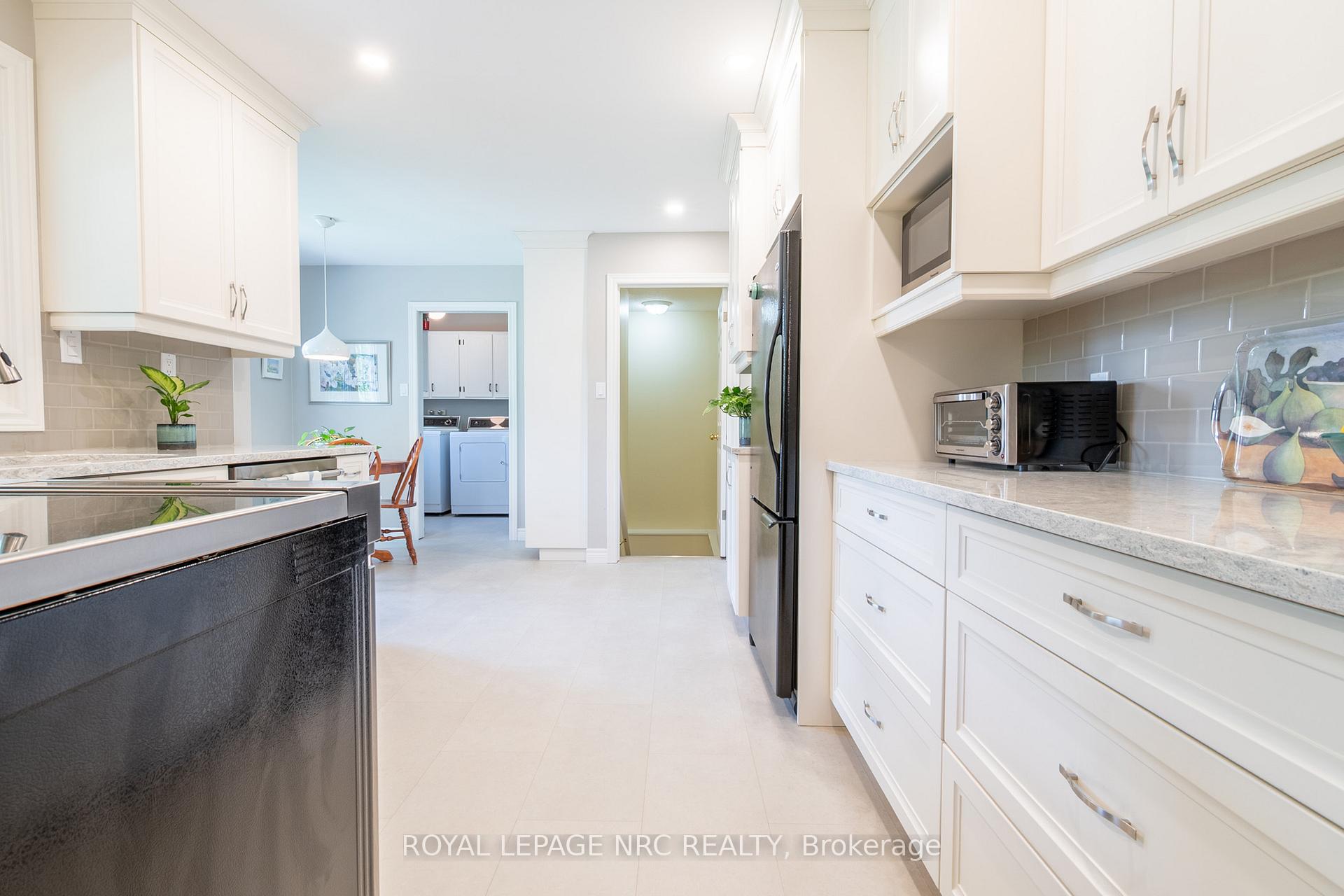 Photo 10 of 3 Vista Drive, Pelham, Fonthill — HOMEH