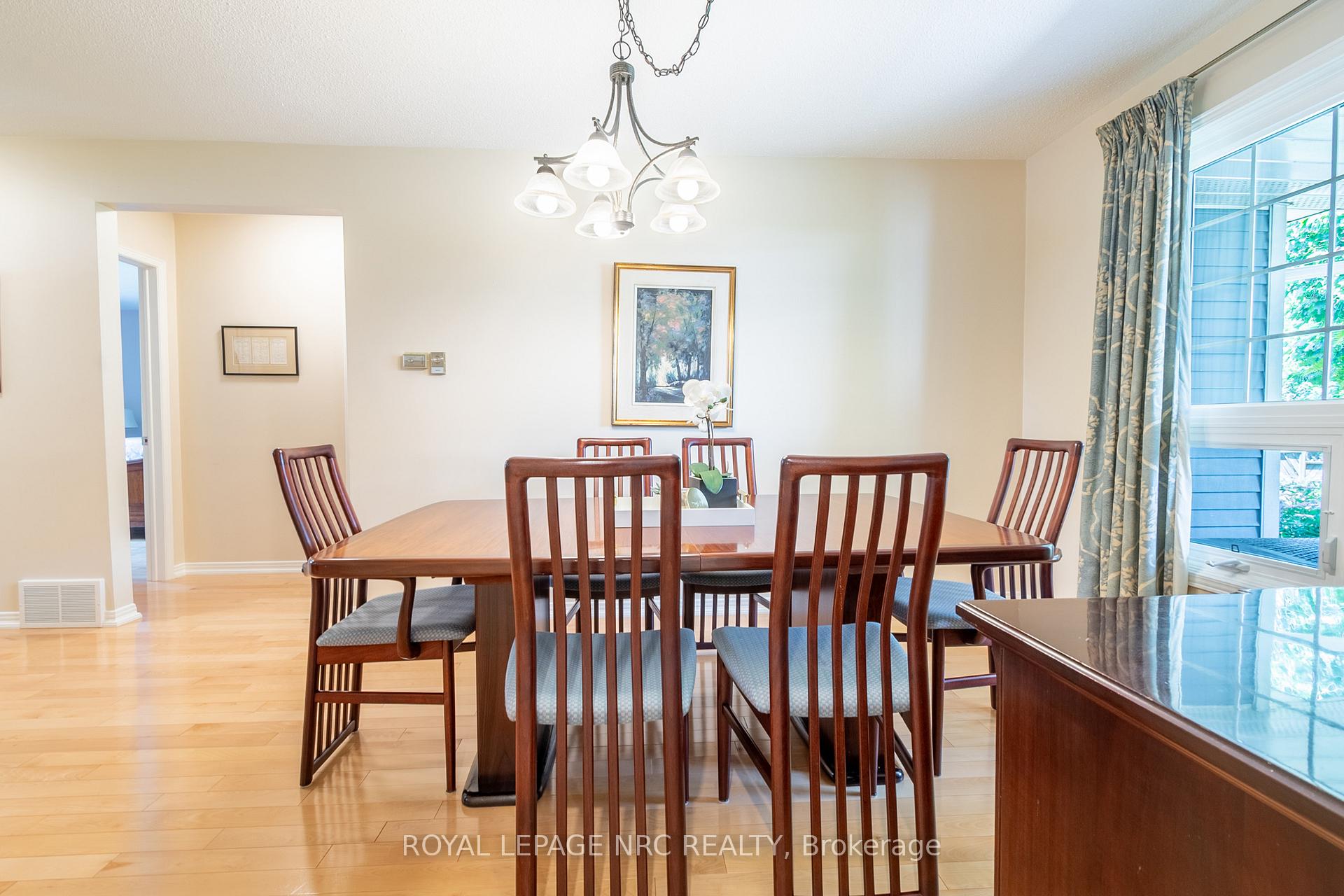 Photo 12 of 3 Vista Drive, Pelham, Fonthill — HOMEH