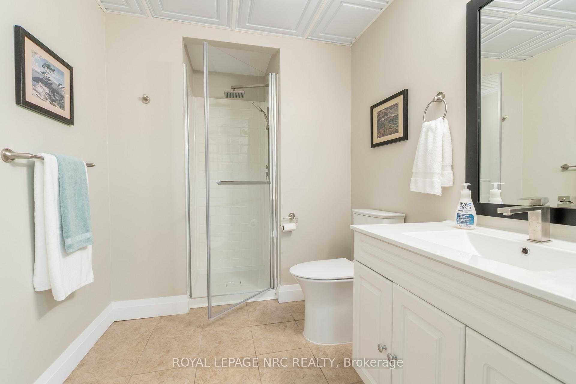 Photo 18 of 3 Vista Drive, Pelham, Fonthill — HOMEH