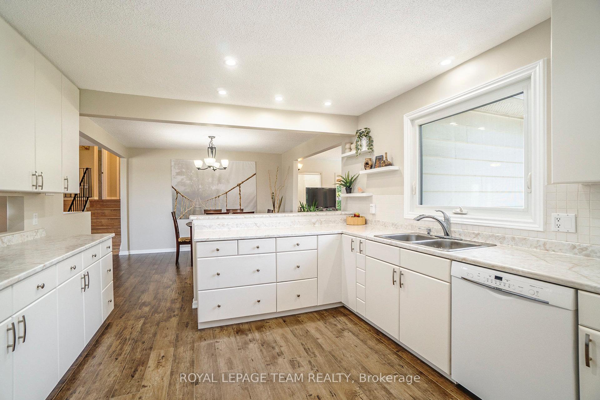 Photo 9 of 6870 Edgar Brault Street, Ottawa, Orleans/Sunridge — HOMEH