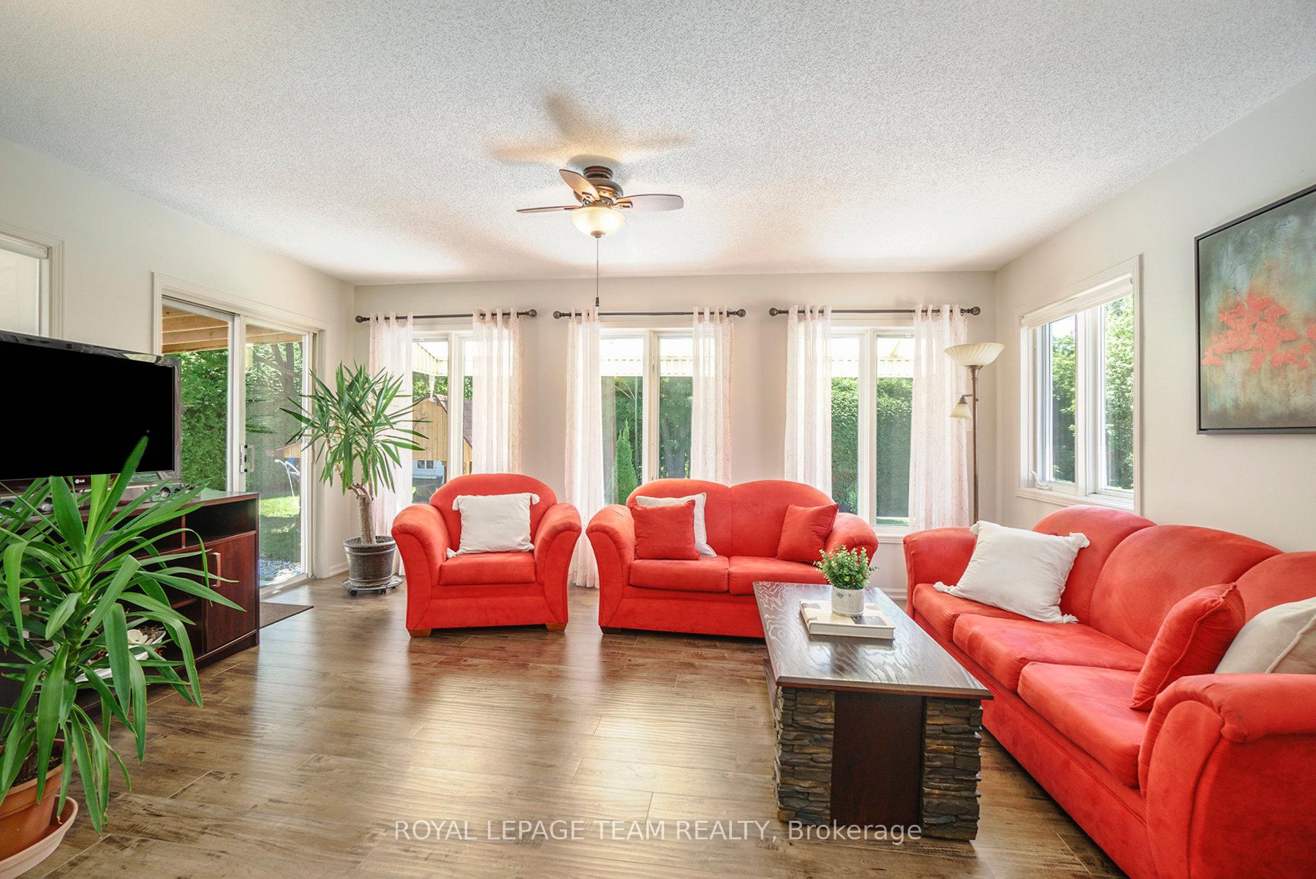 Photo 10 of 6870 Edgar Brault Street, Ottawa, Orleans/Sunridge — HOMEH