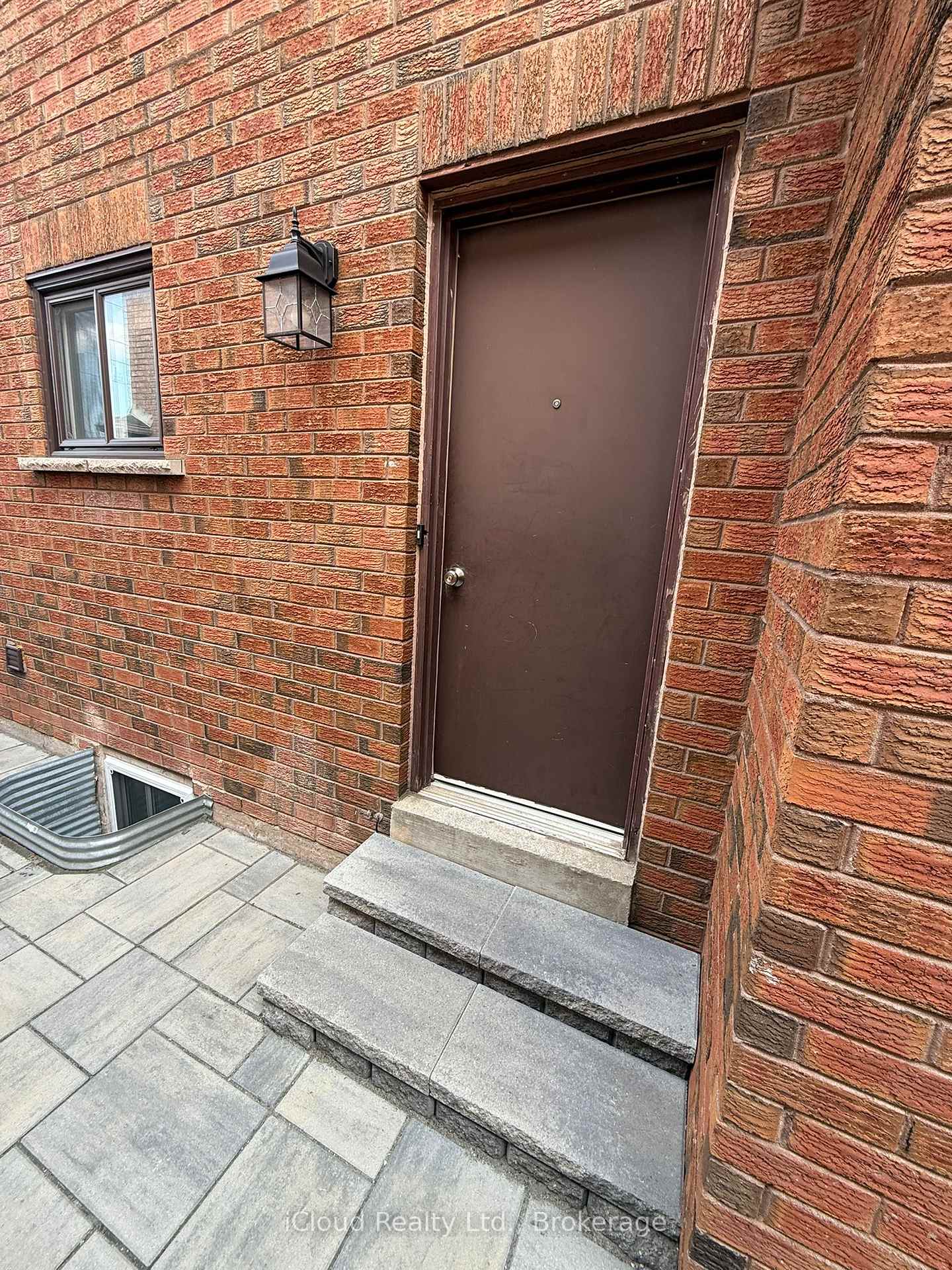 Photo 10 of 5434 Turney Drive, Mississauga, Streetsville — HOMEH