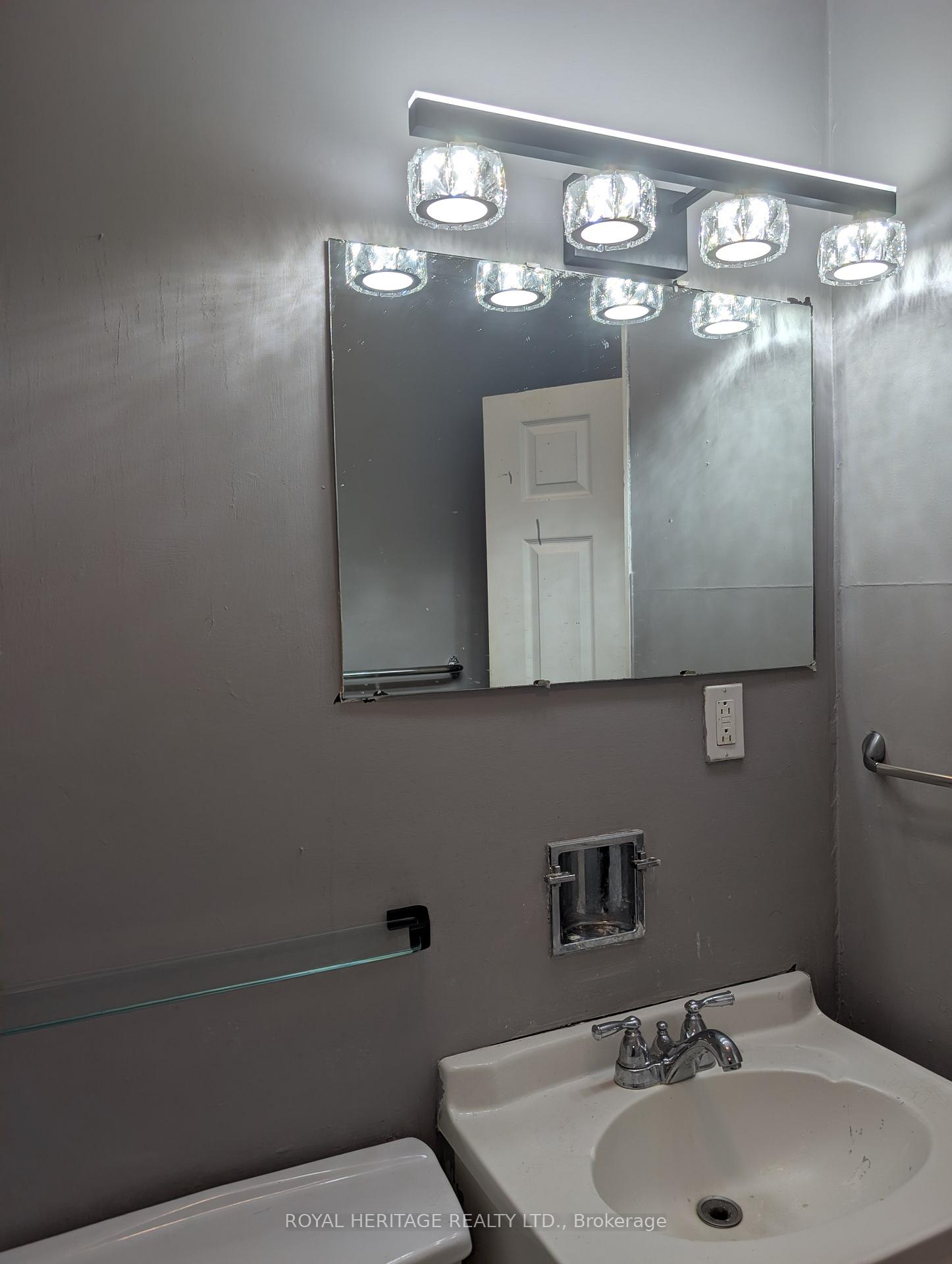 Photo 5 of Unit 4, 75 Charles Street, Oshawa, Central — HOMEH