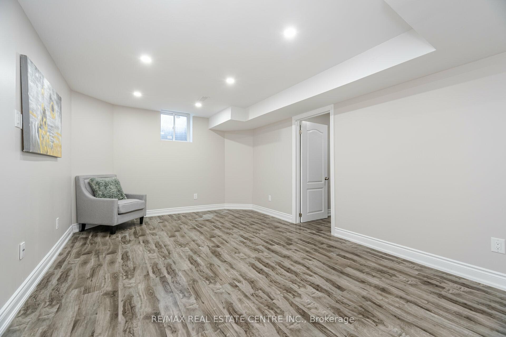 Photo 5 of Unit Basement, 1016 Mccuaig Drive, Milton, Clarke — HOMEH