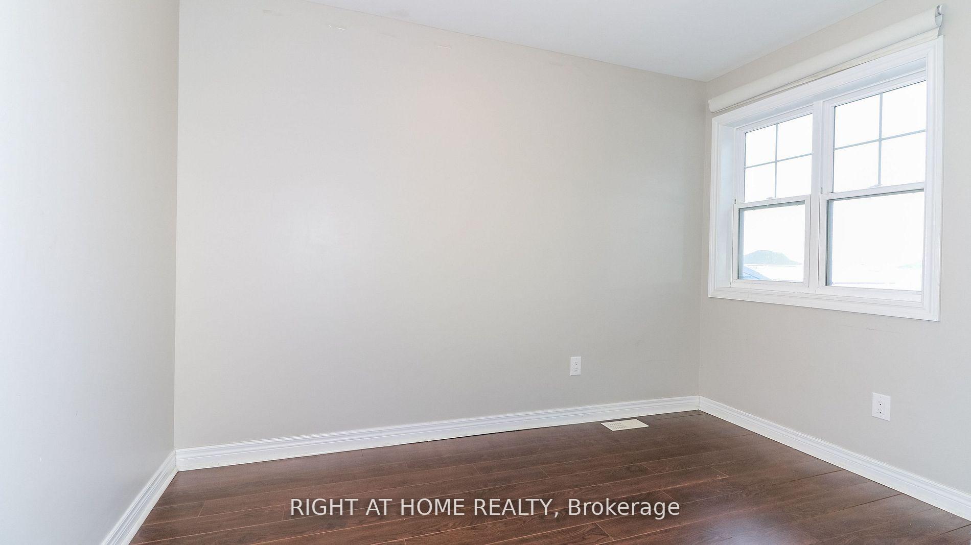 Photo 17 of 80 Isabella Drive, Orillia — HOMEH