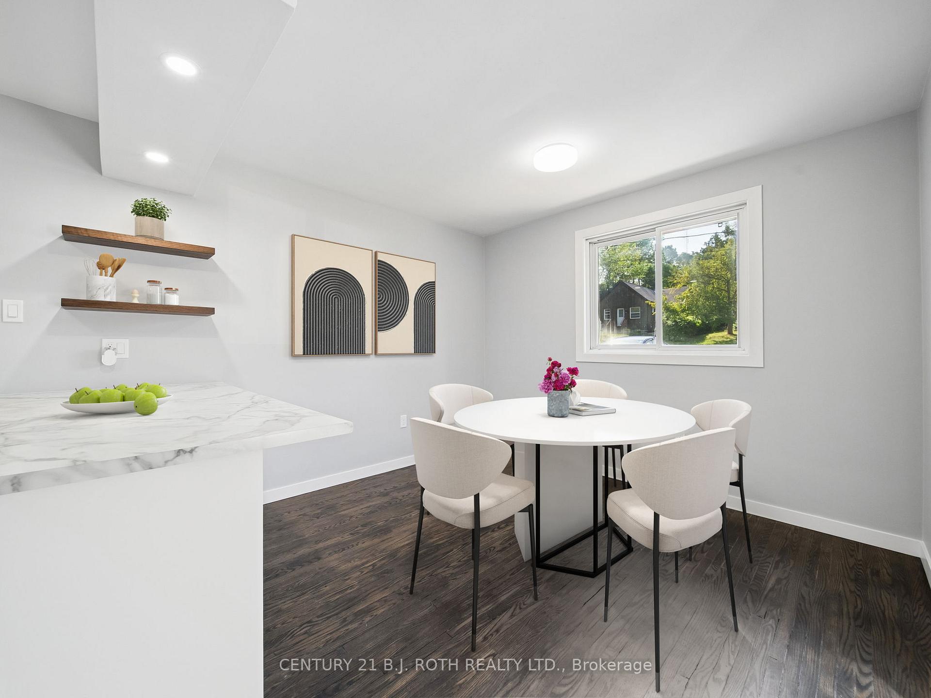 Photo 10 of 138 Simcoe Street, Orillia — HOMEH