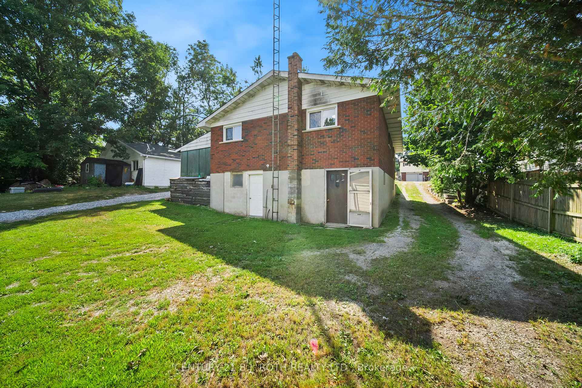 Photo 32 of 138 Simcoe Street, Orillia — HOMEH