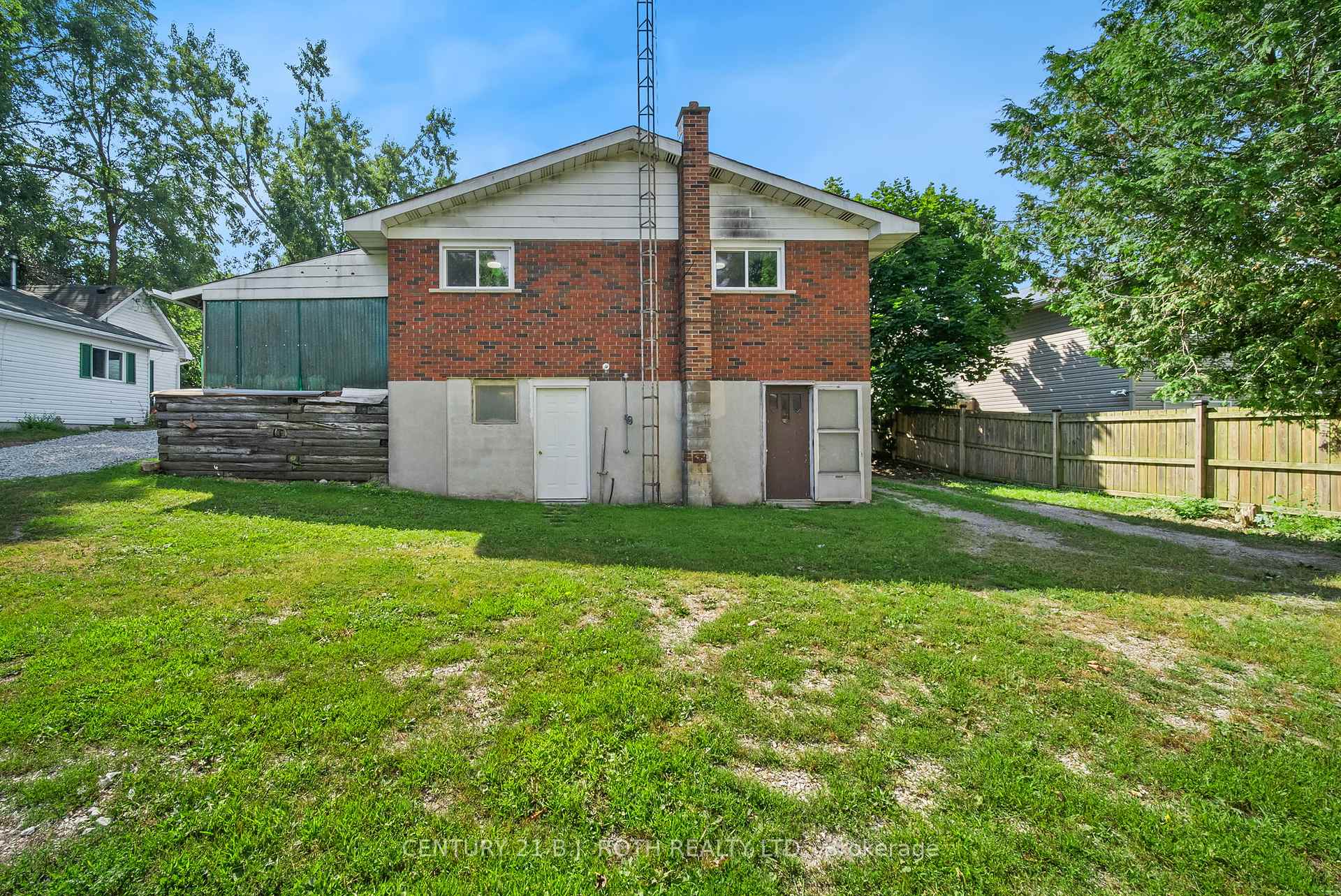 Photo 34 of 138 Simcoe Street, Orillia — HOMEH