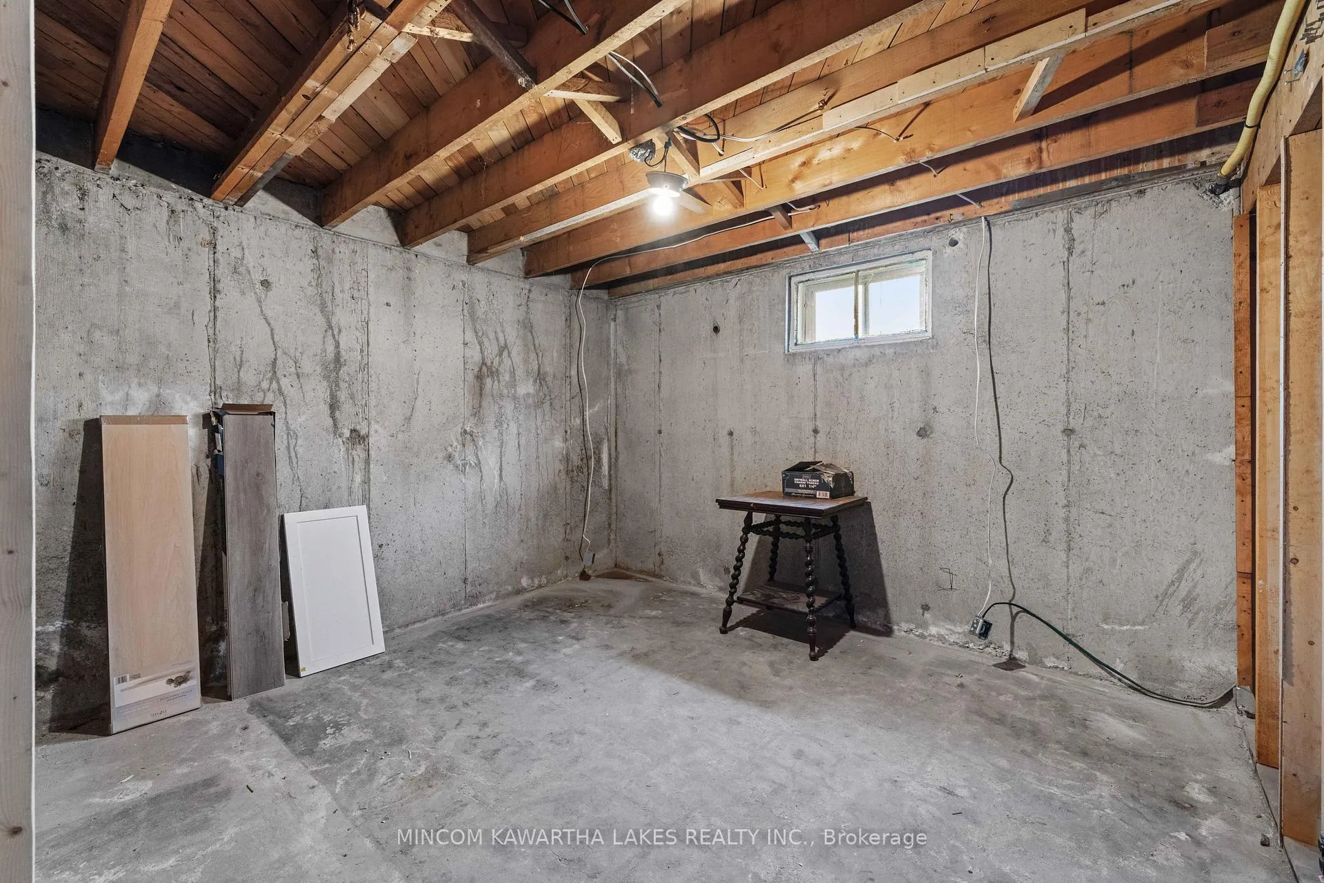 Photo 30 of 632 Gillespie Avenue, Peterborough, Otonabee Ward 1 — HOMEH