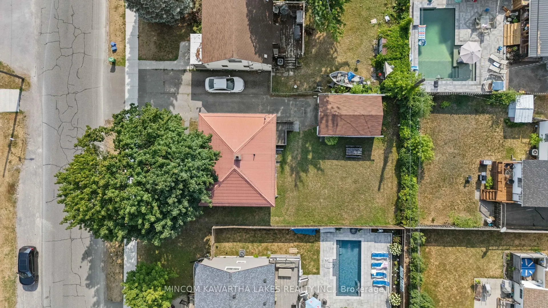 Photo 36 of 632 Gillespie Avenue, Peterborough, Otonabee Ward 1 — HOMEH