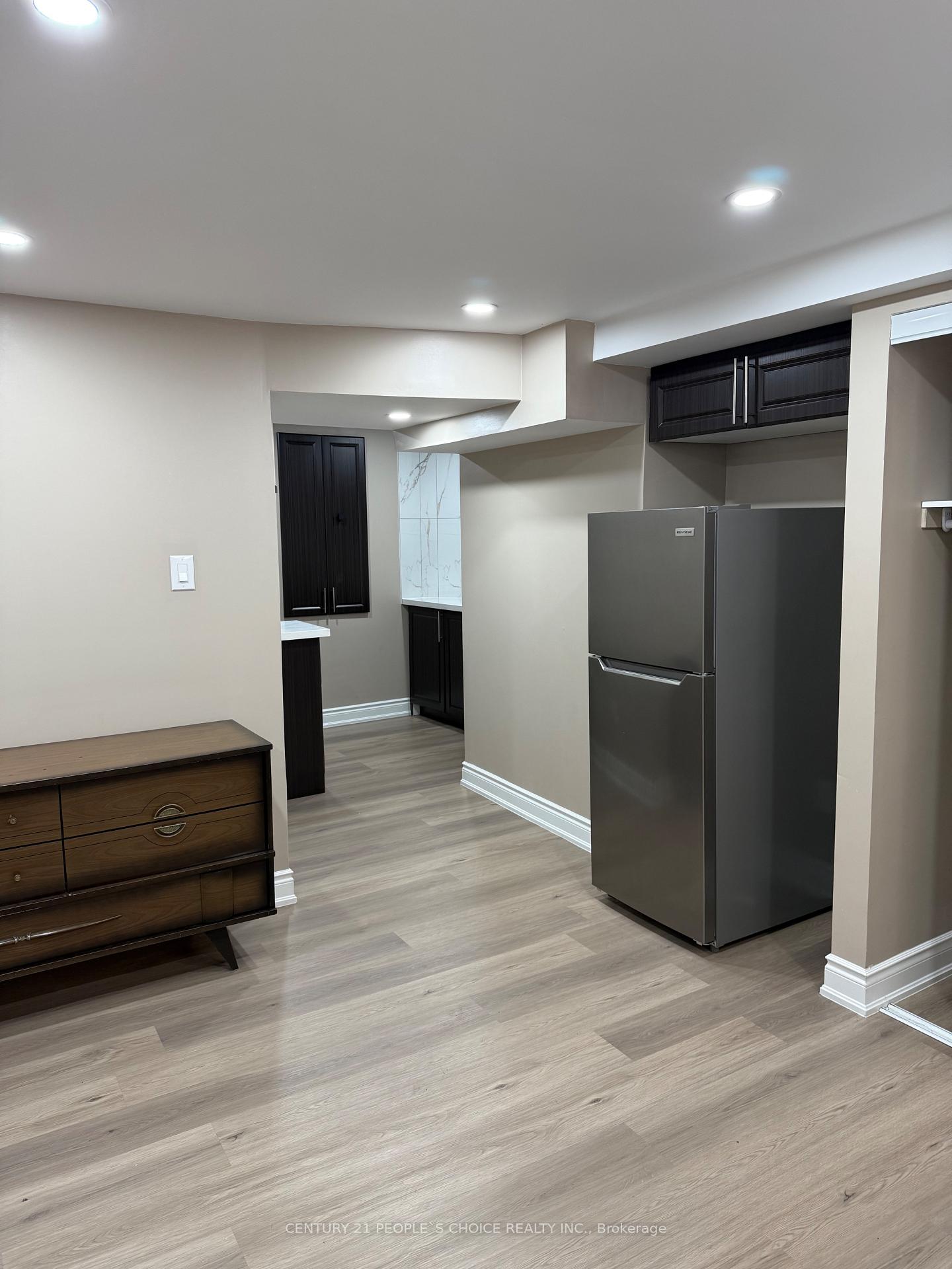 Photo 9 of 4377 Violet Road, Mississauga, East Credit — HOMEH