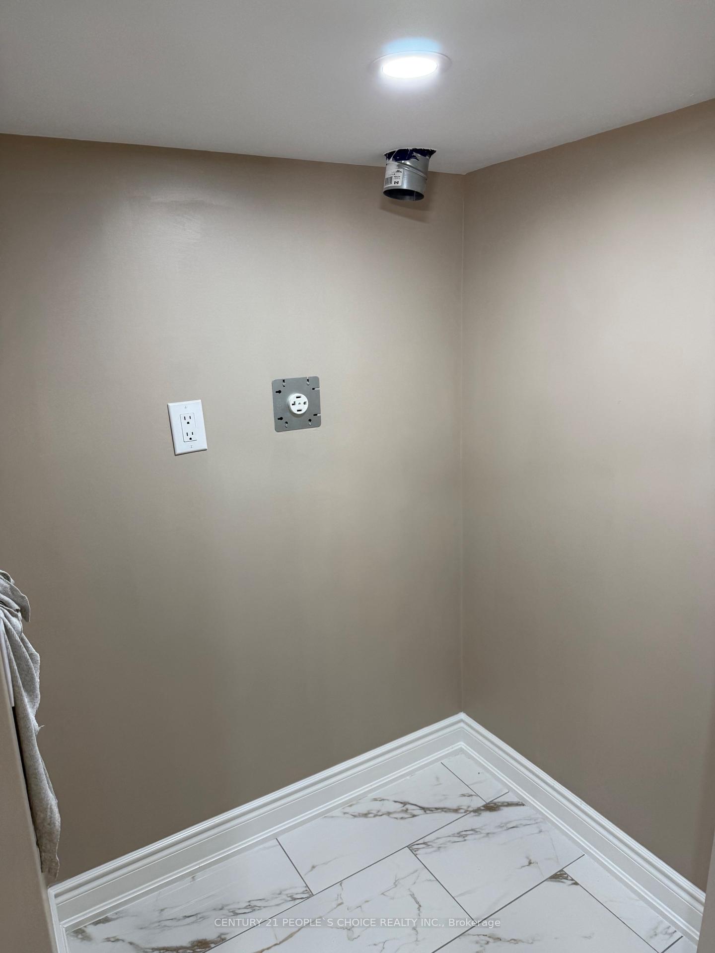 Photo 7 of 4377 Violet Road, Mississauga, East Credit — HOMEH