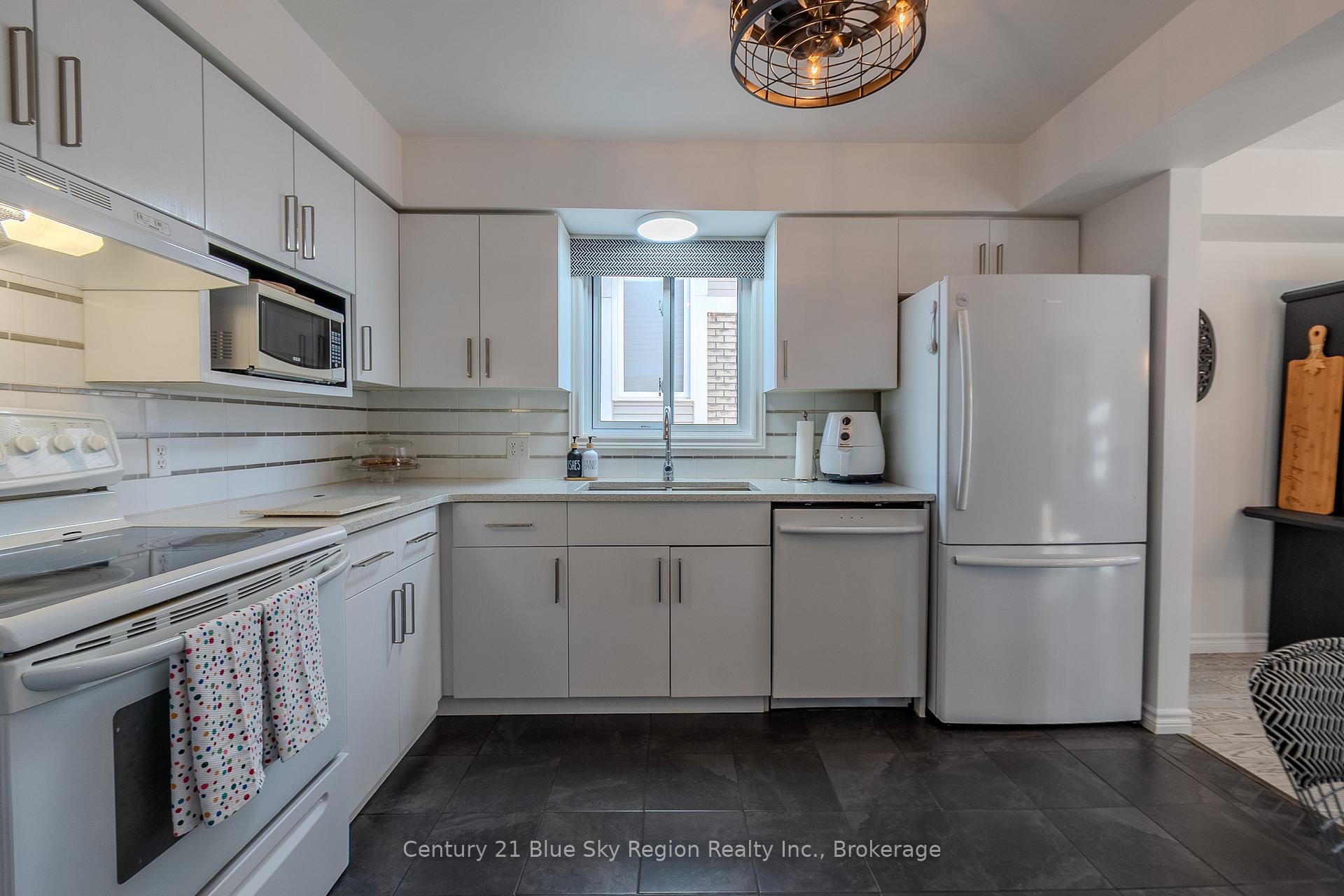 Photo 10 of 619 Tackaberry Drive, North Bay, West End — HOMEH