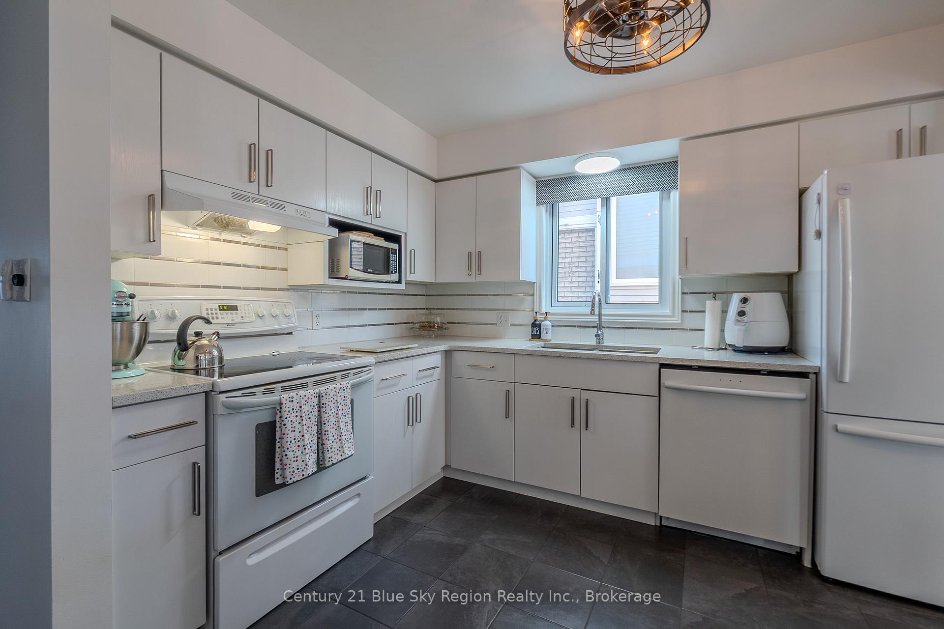 Photo 11 of 619 Tackaberry Drive, North Bay, West End — HOMEH