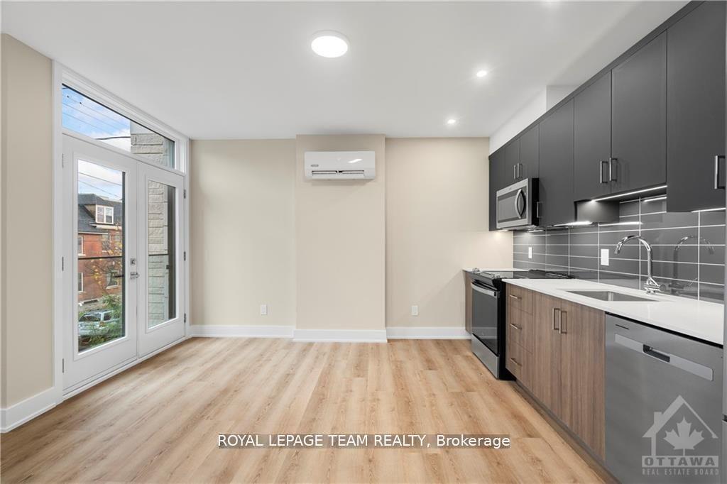 Photo 3 of Unit 5, 352 Lyon Street N, Ottawa, Ottawa Centre — HOMEH