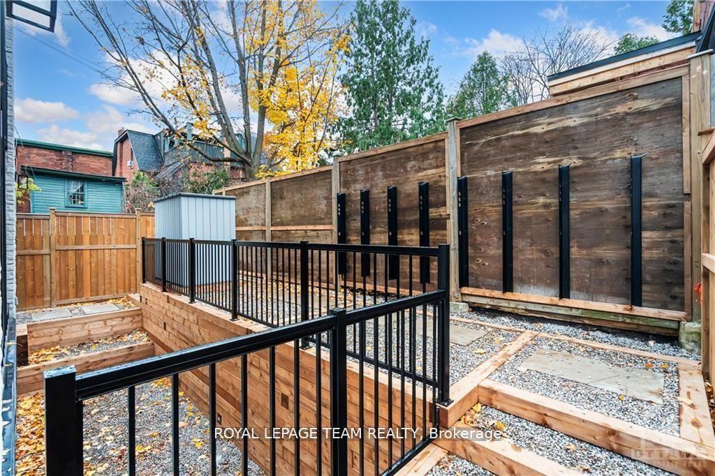 Photo 15 of Unit 5, 352 Lyon Street N, Ottawa, Ottawa Centre — HOMEH