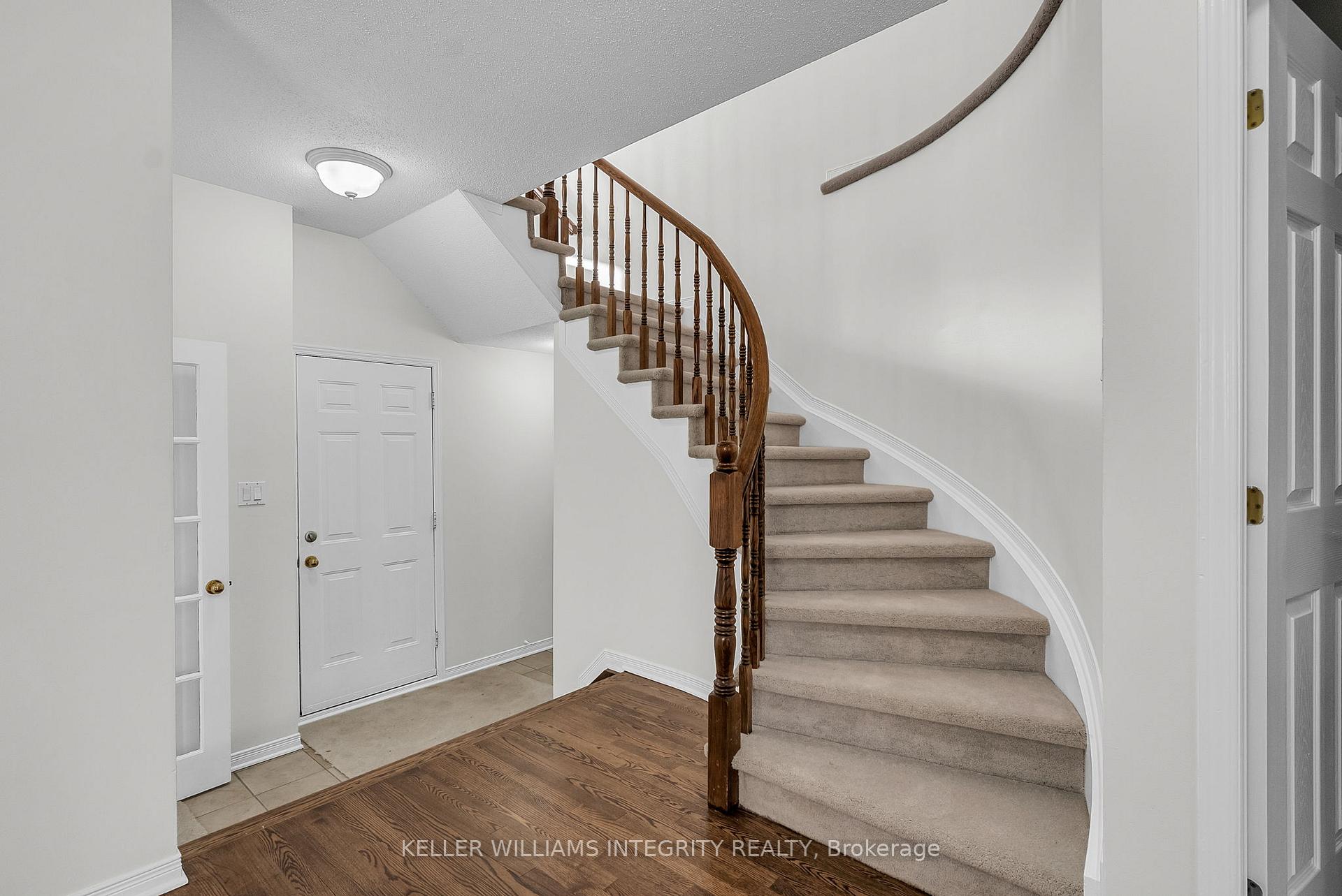 Photo 3 of 53 Carwood Circle, Ottawa, Carson Meadows — HOMEH